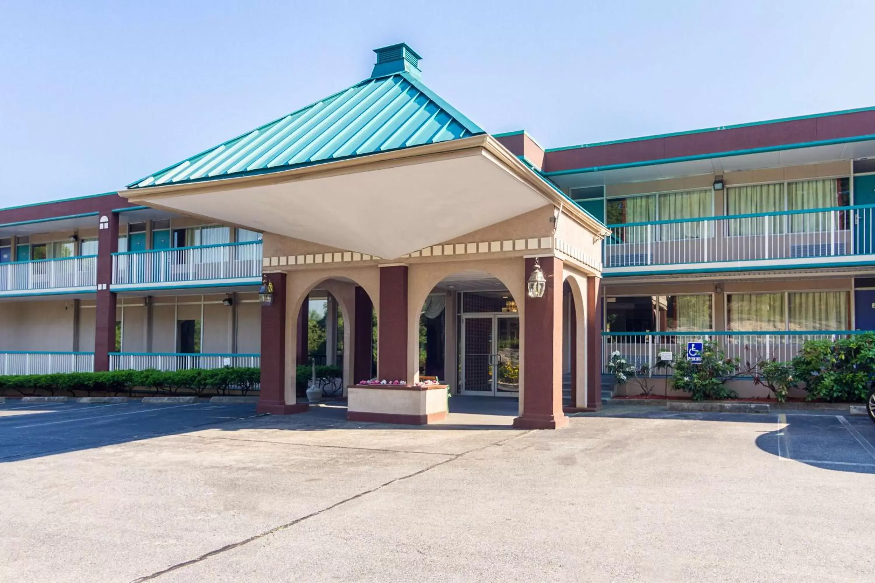 Property Building in Motel 6-Groton, CT - Casinos nearby