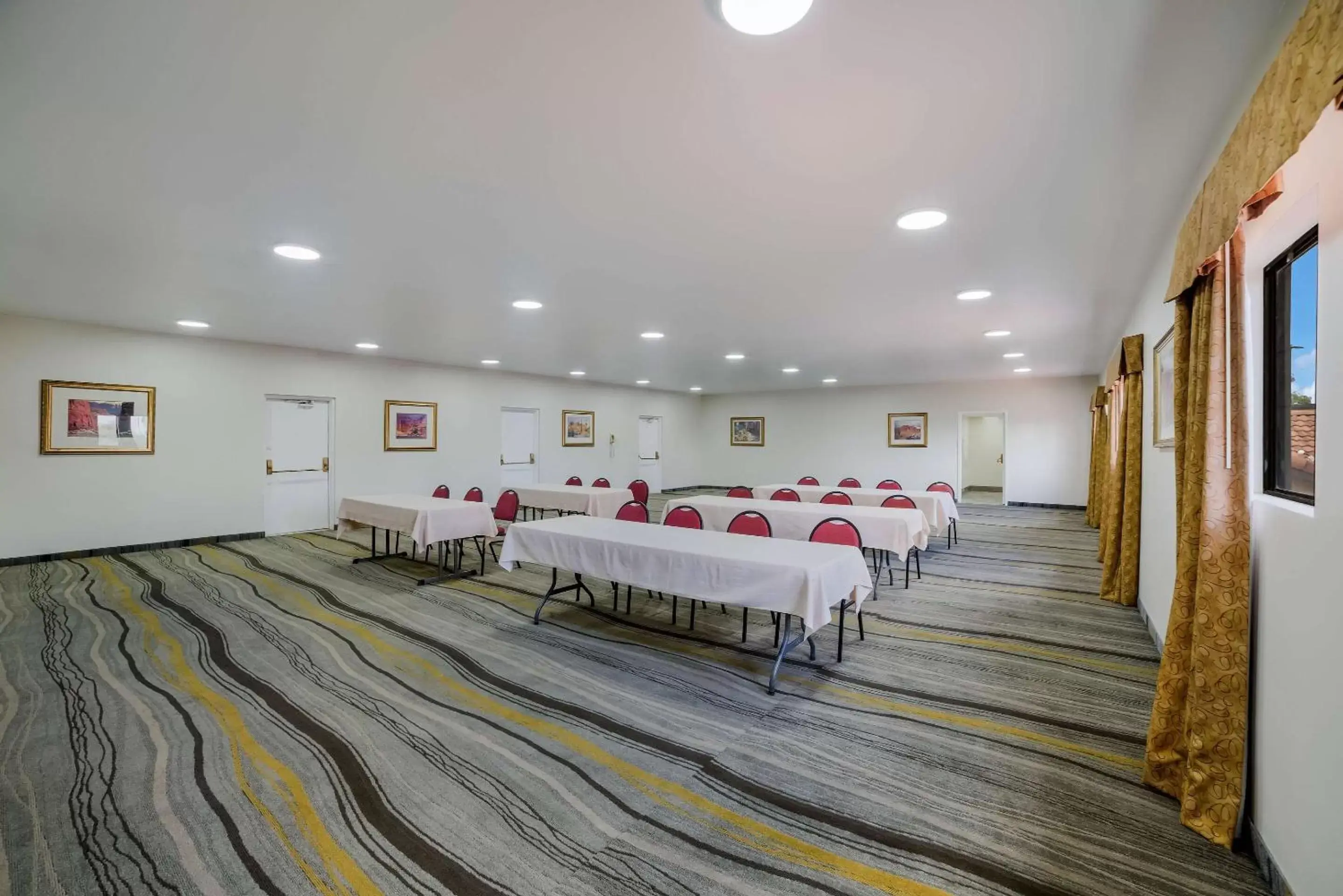 Meeting/conference room in Quality Inn and Suites Goodyear