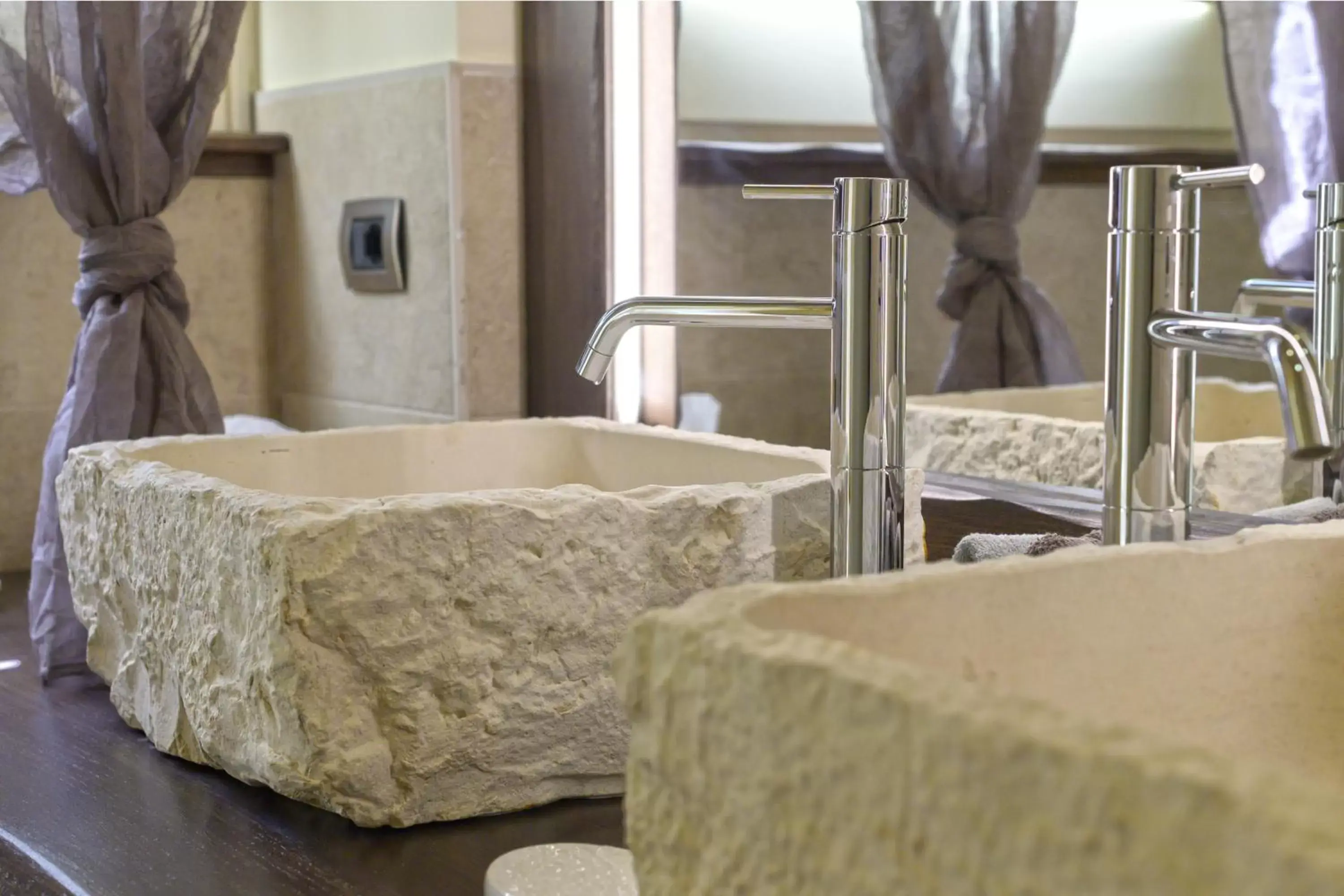 Bathroom in Perlage Suite Luxury B&B - Amazing view of Trulli