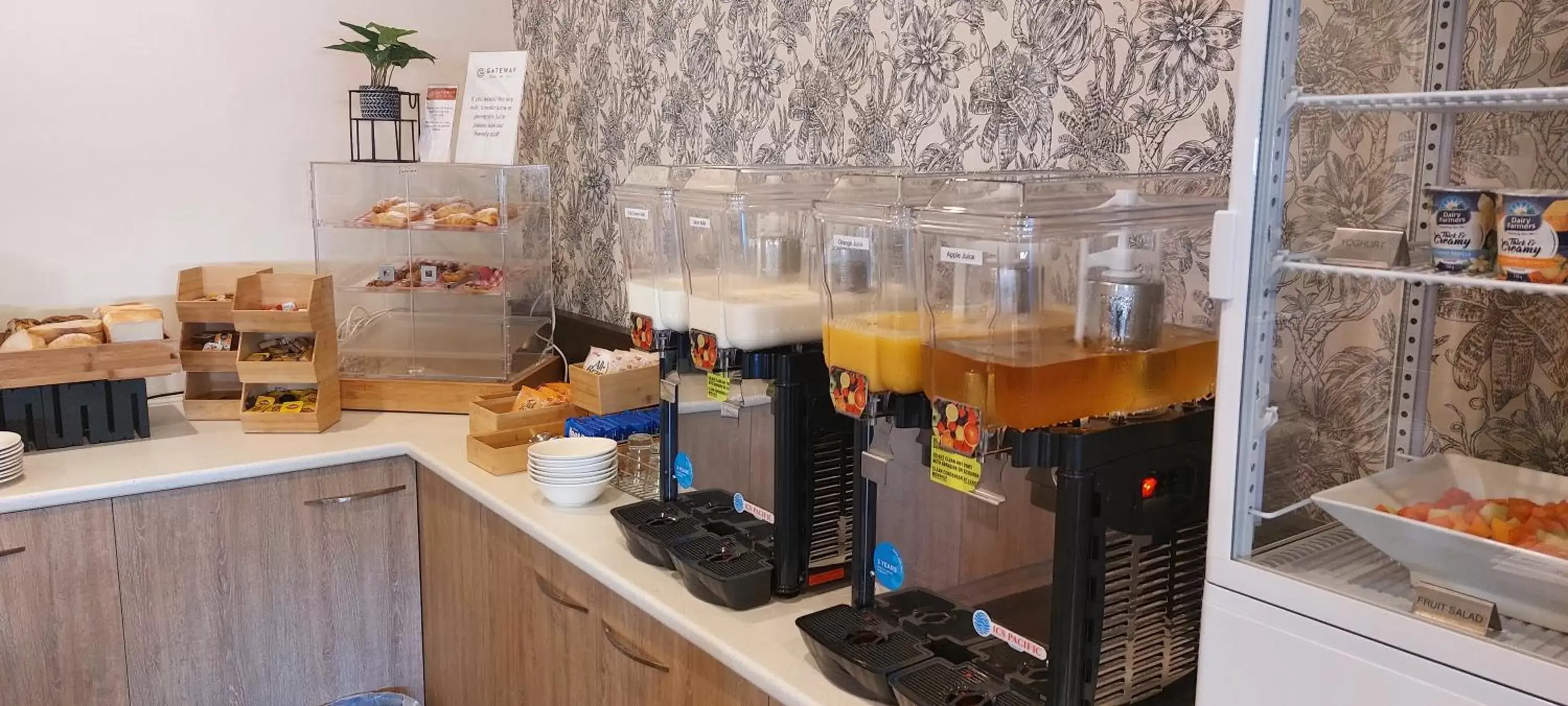 Breakfast in Nightelier Devonport Gateway Hotel Breakfast in Nightelier Devonport Gateway Hotel