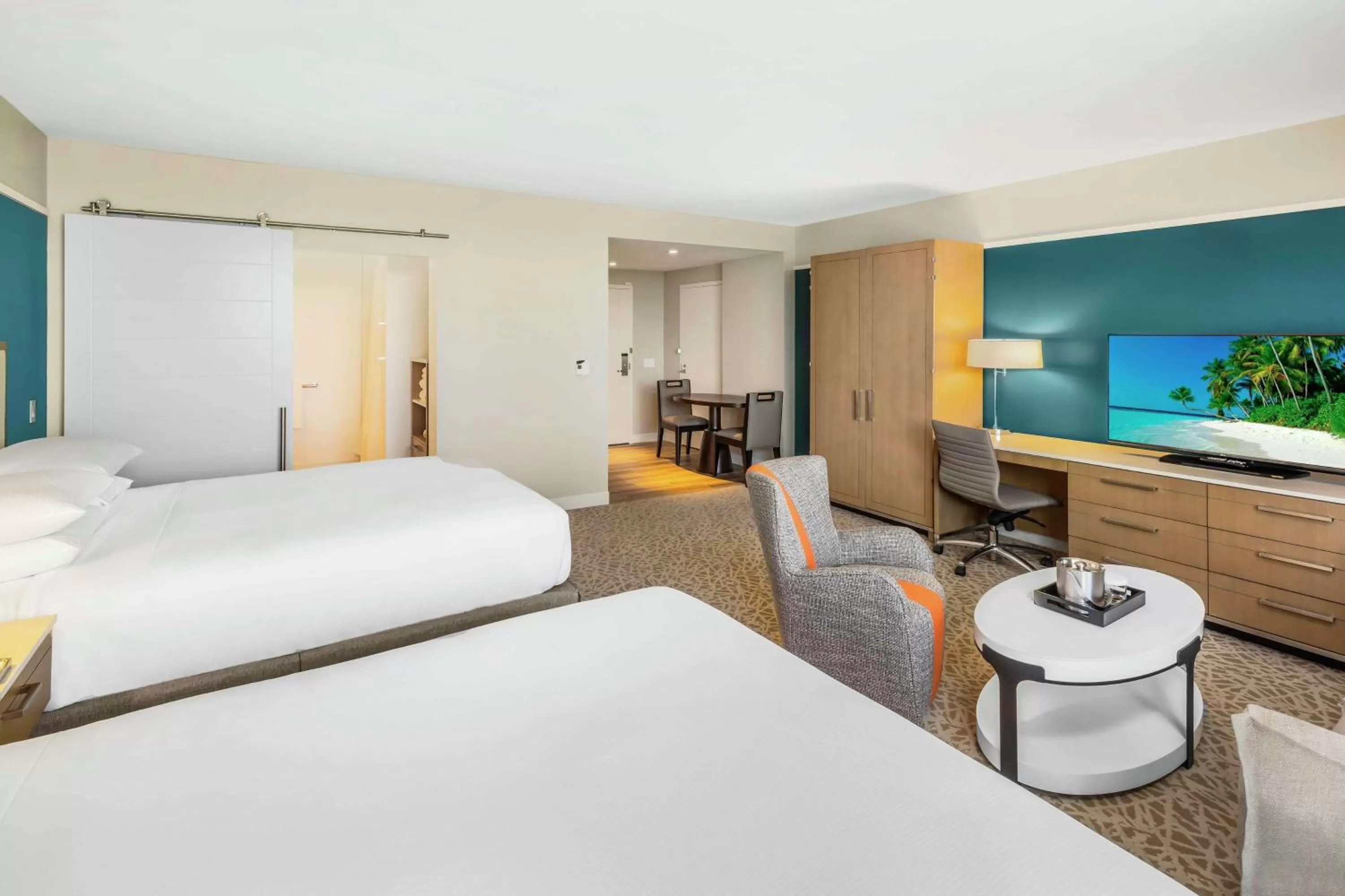 Bedroom, Bed in Hilton Miami Dadeland