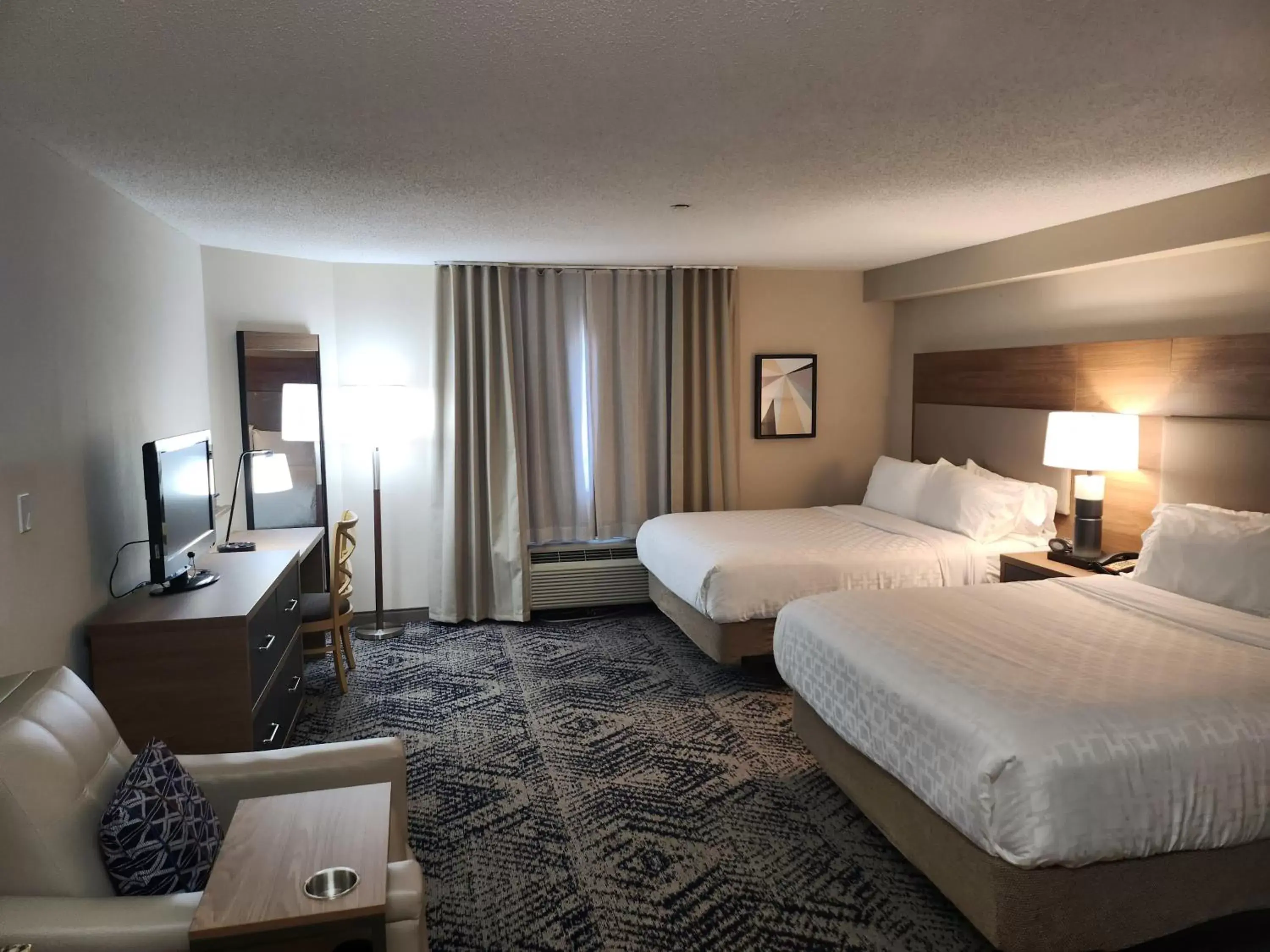 Photo of the whole room, Bed in Candlewood Suites Harrisburg I-81 Hershey Area, an IHG Hotel