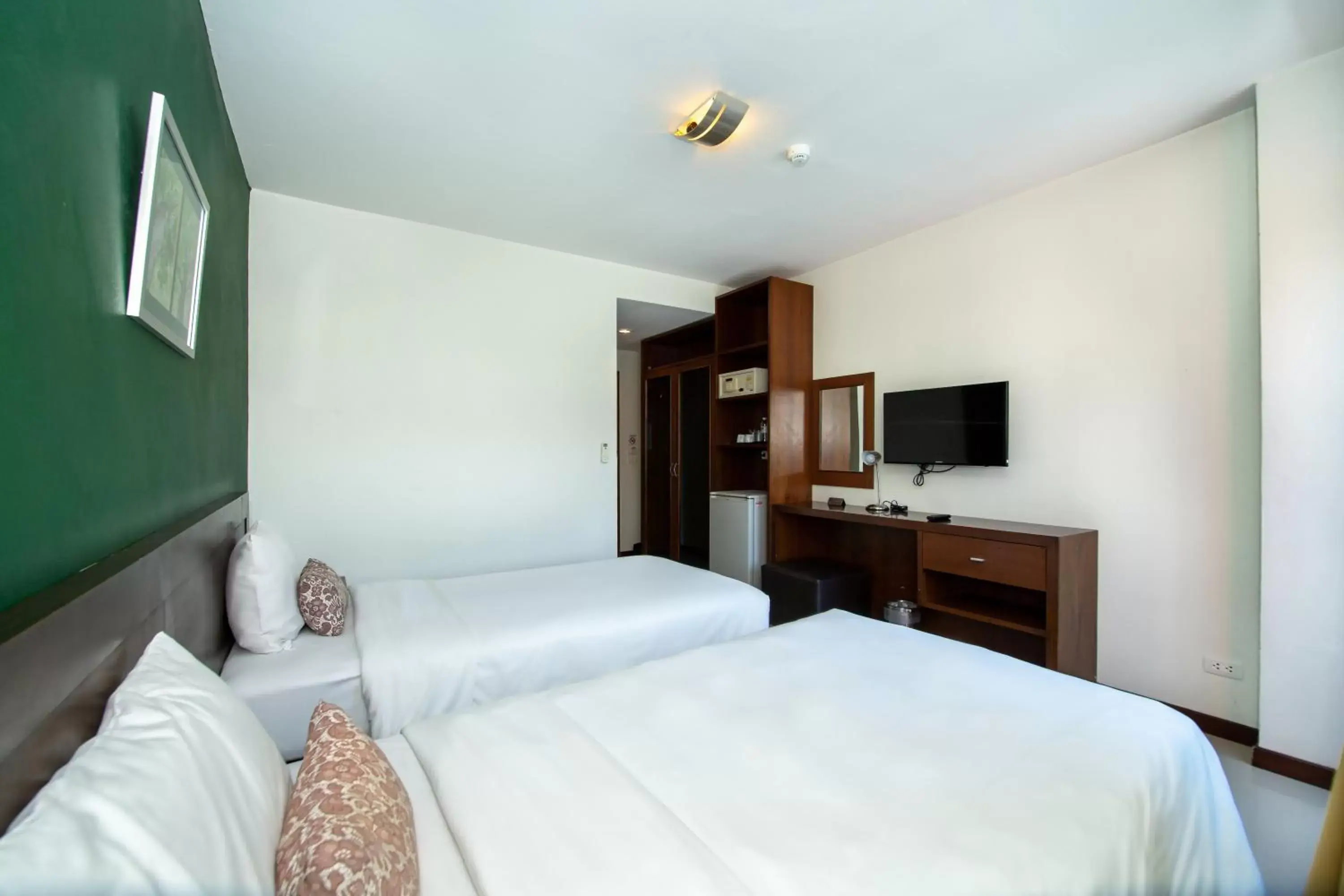 TV and multimedia, Bed in WE Valley Hotel- SHA Plus