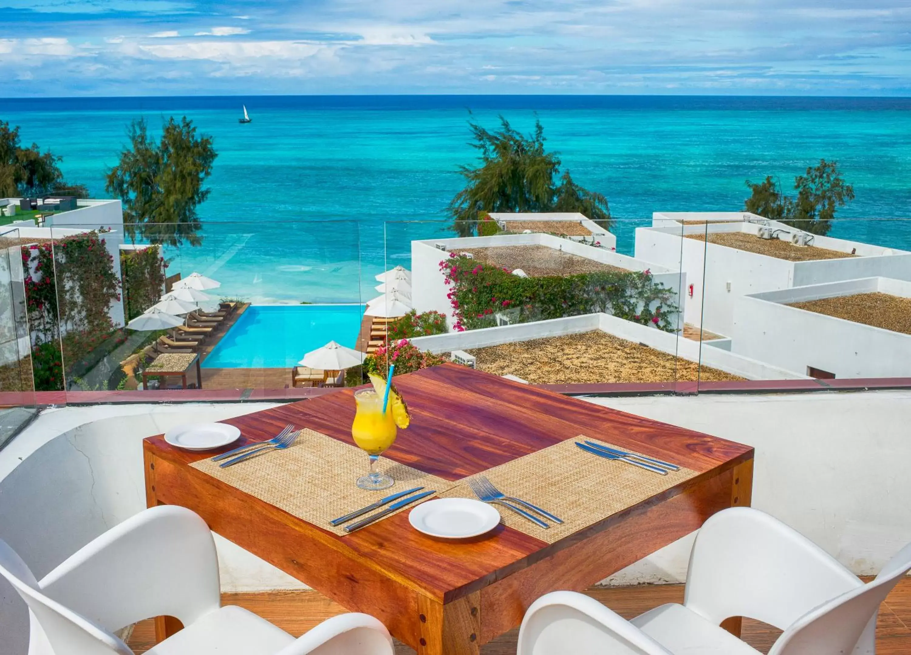 Balcony/Terrace, Pool View in Nungwi Dreams by Mantis