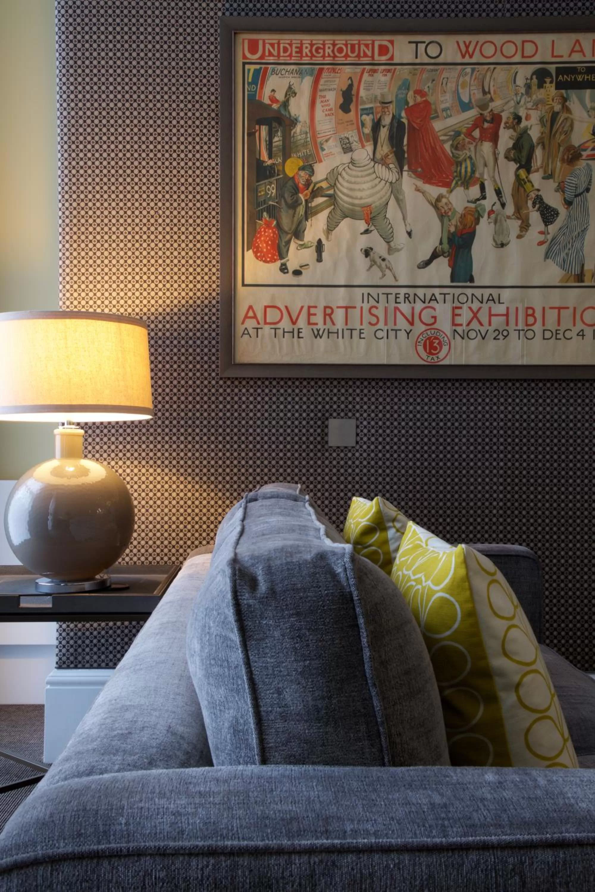 Living room in 54 Queen's Gate Hotel