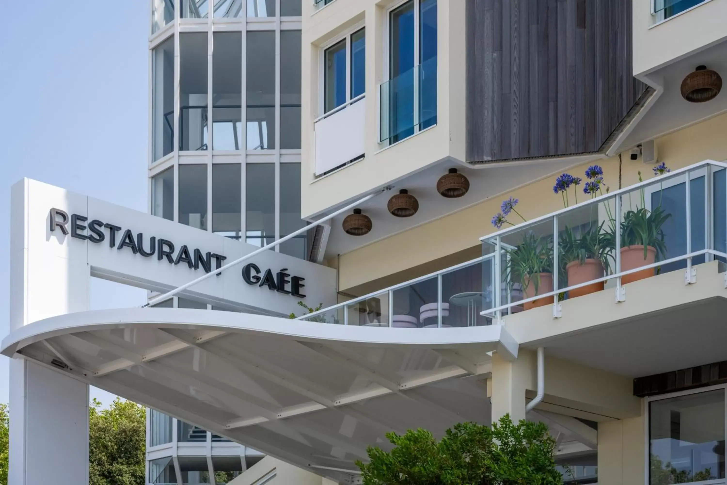Restaurant/places to eat, Property Building in Mercure La Rochelle Vieux Port