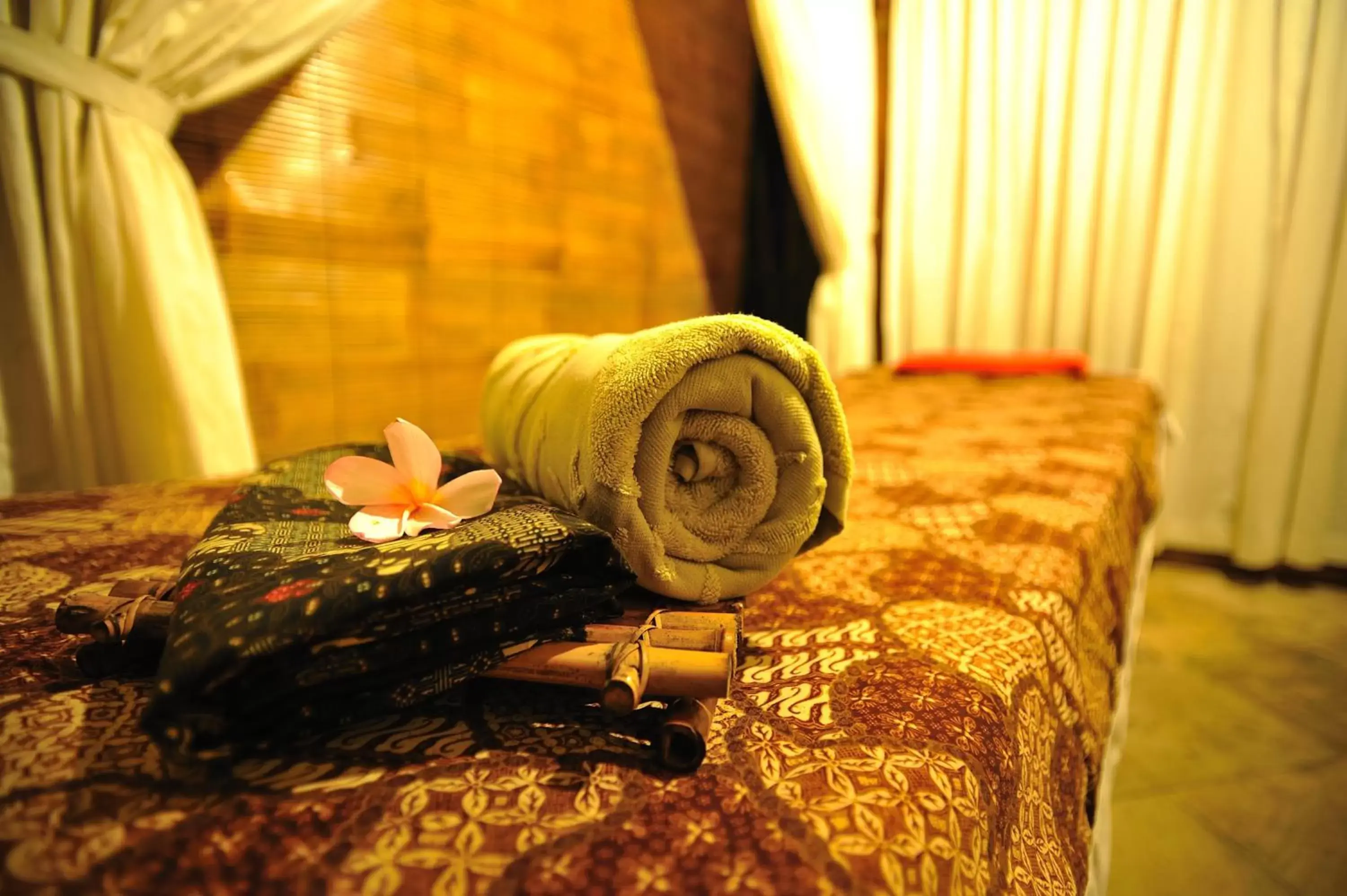 Massage, Bed in De Munut Balinese Resort