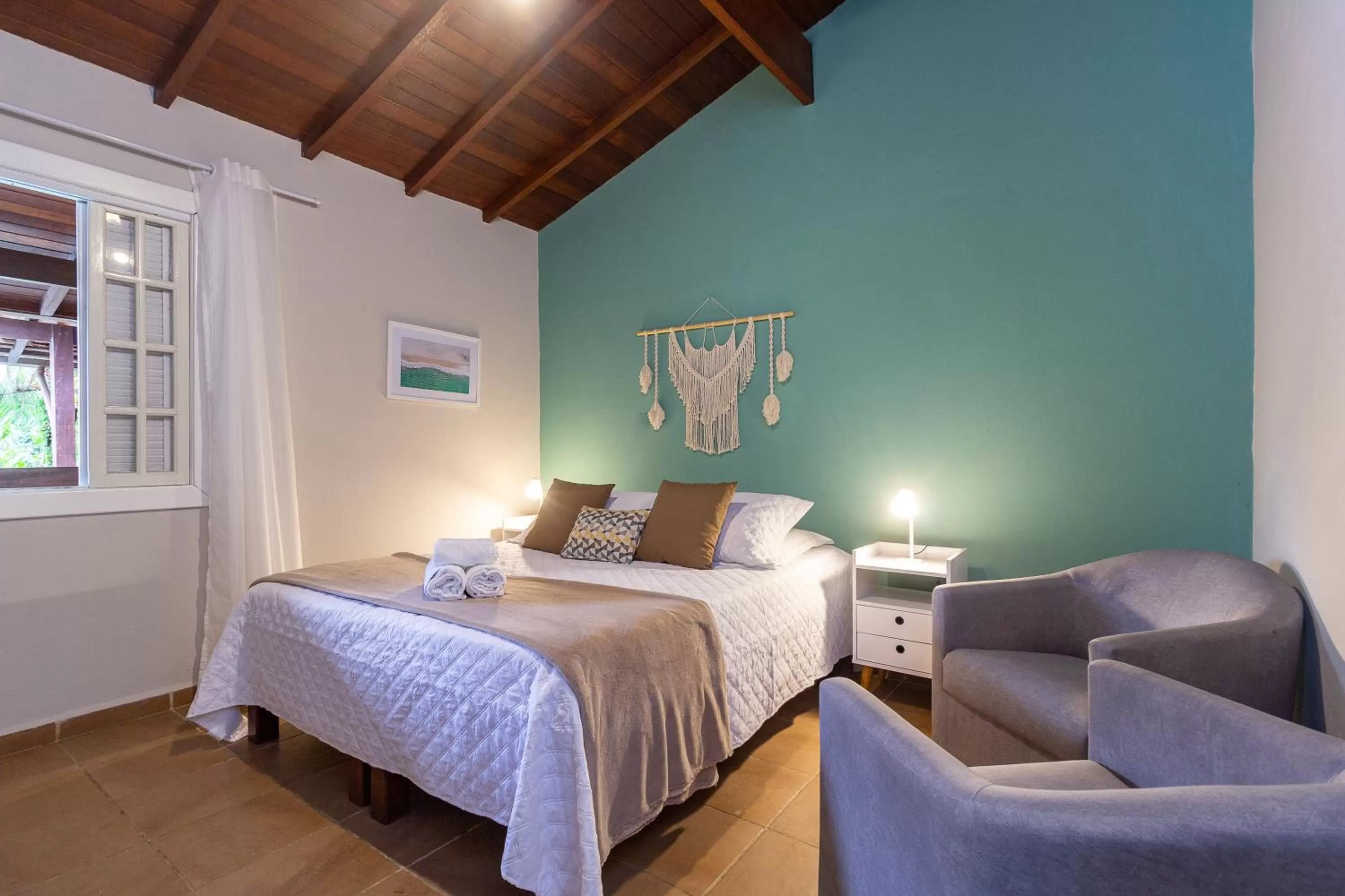 Photo of the whole room, Bed in Estrela do Mar Paraty
