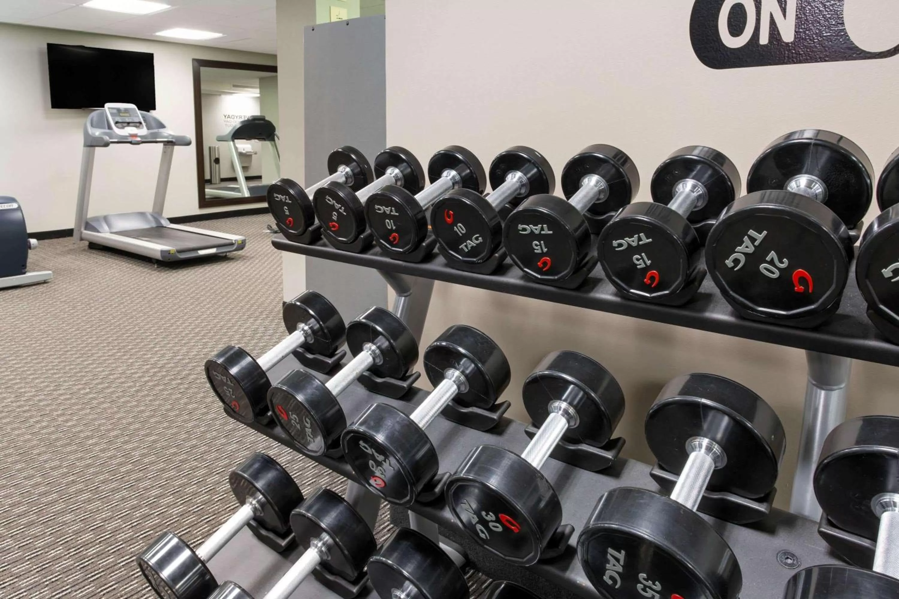Fitness centre/facilities in La Quinta by Wyndham Boston-Andover