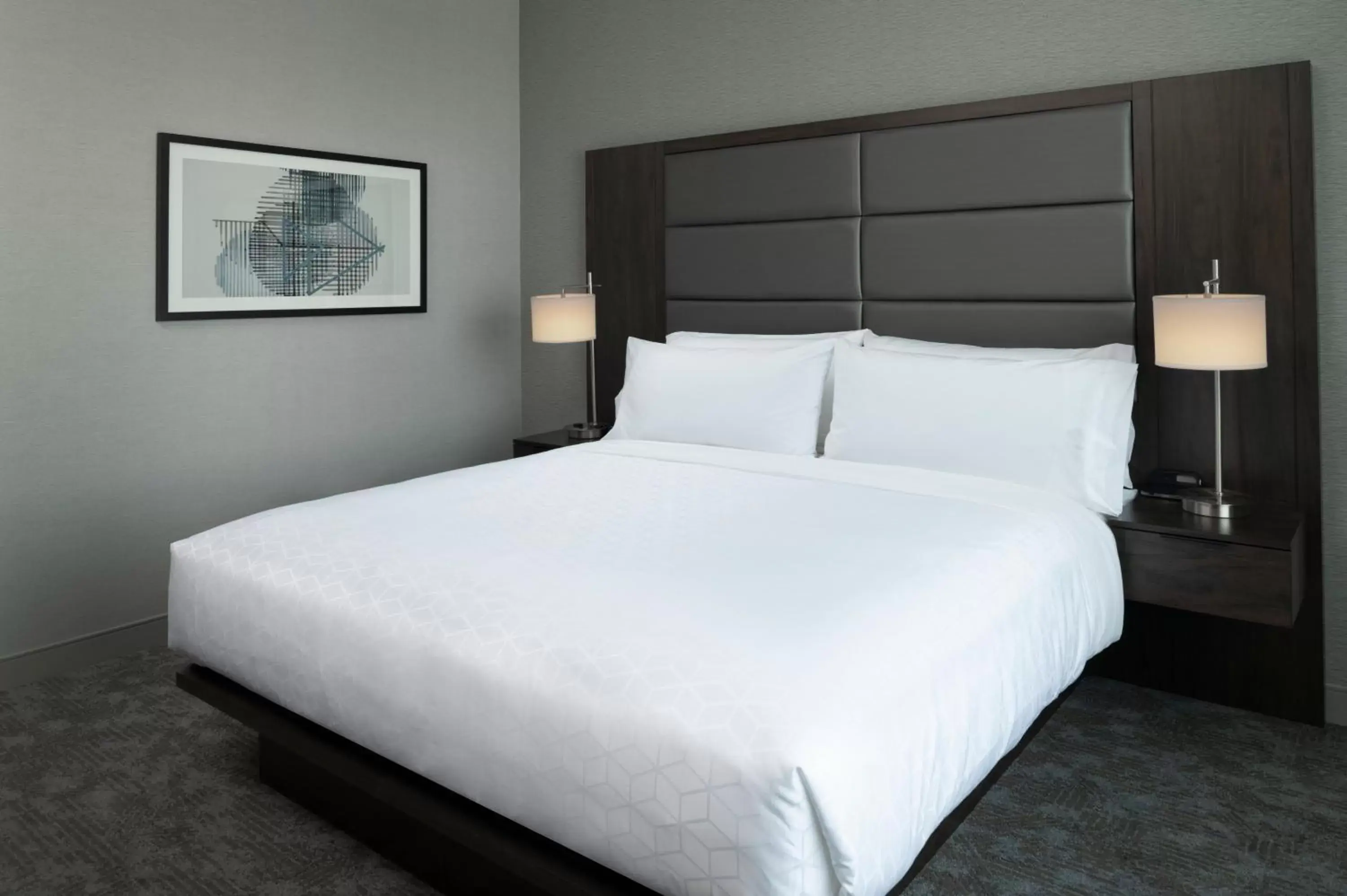 Photo of the whole room, Bed in Holiday Inn Express - Boston Logan Airport - Revere, an IHG Hotel