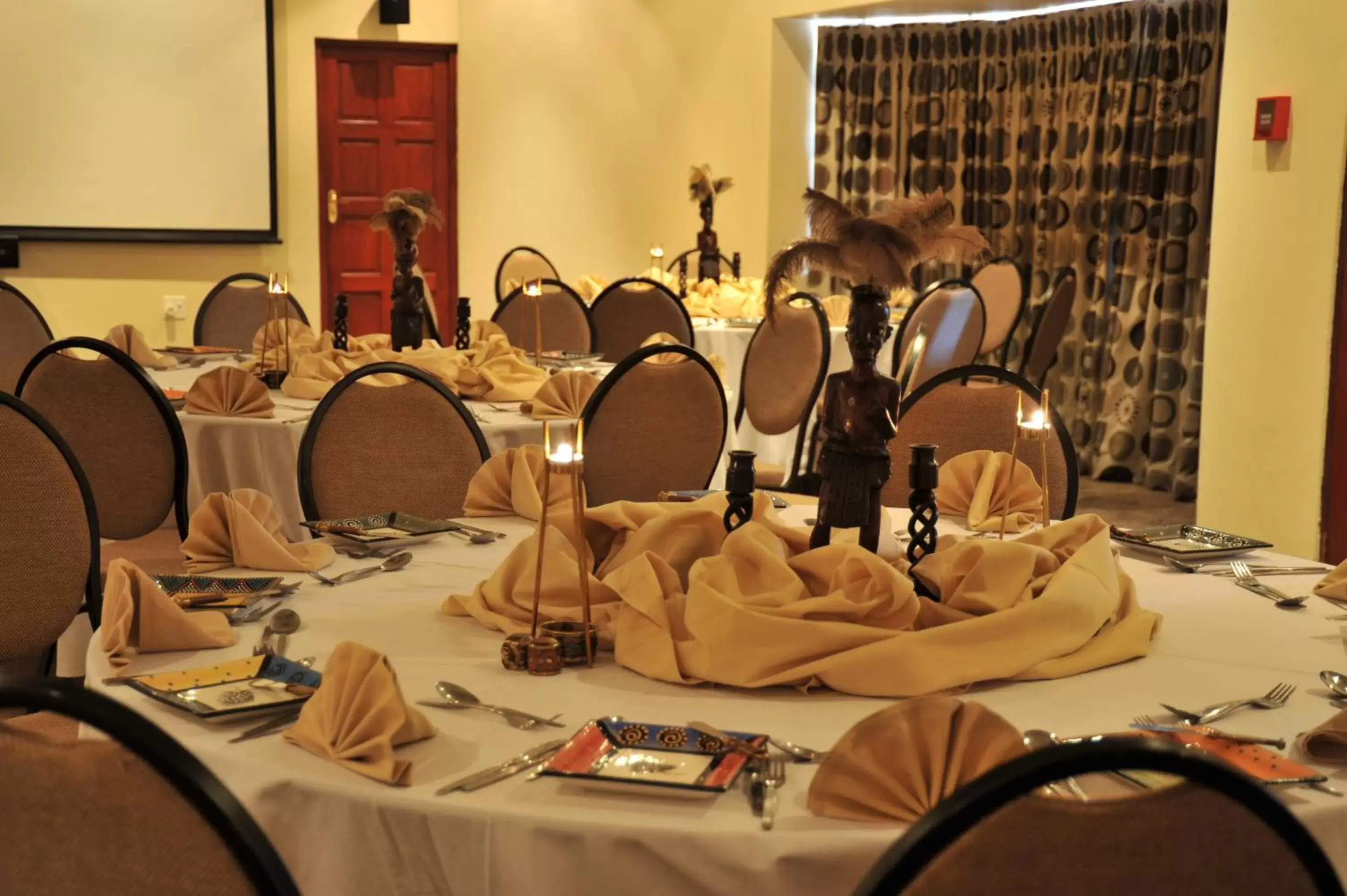 Restaurant/Places to Eat in ANEW Hotel Hluhluwe