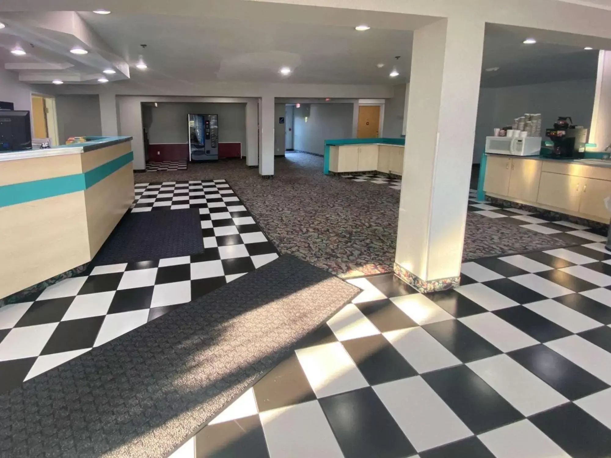 Lobby or reception, Banquet Facilities in Motel 6 McAlester OK - South