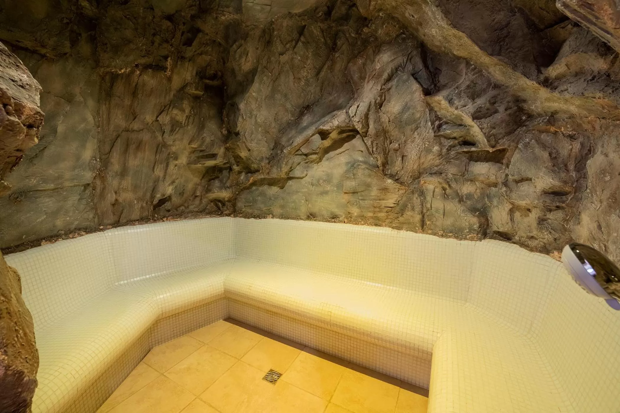 Steam room in Hotel Tyrol