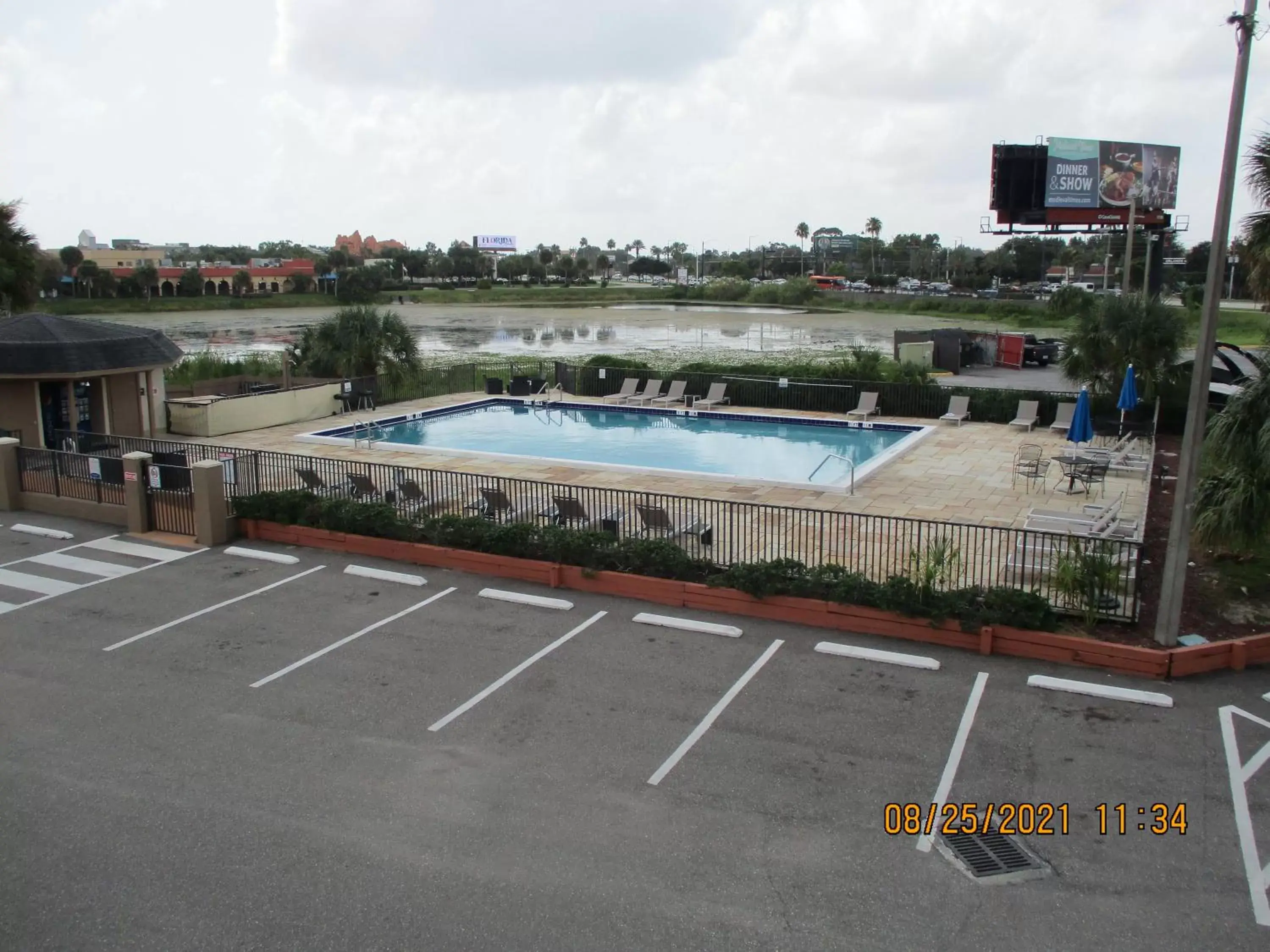 Pool view, Swimming Pool in Quality Inn & Suites By The Lake