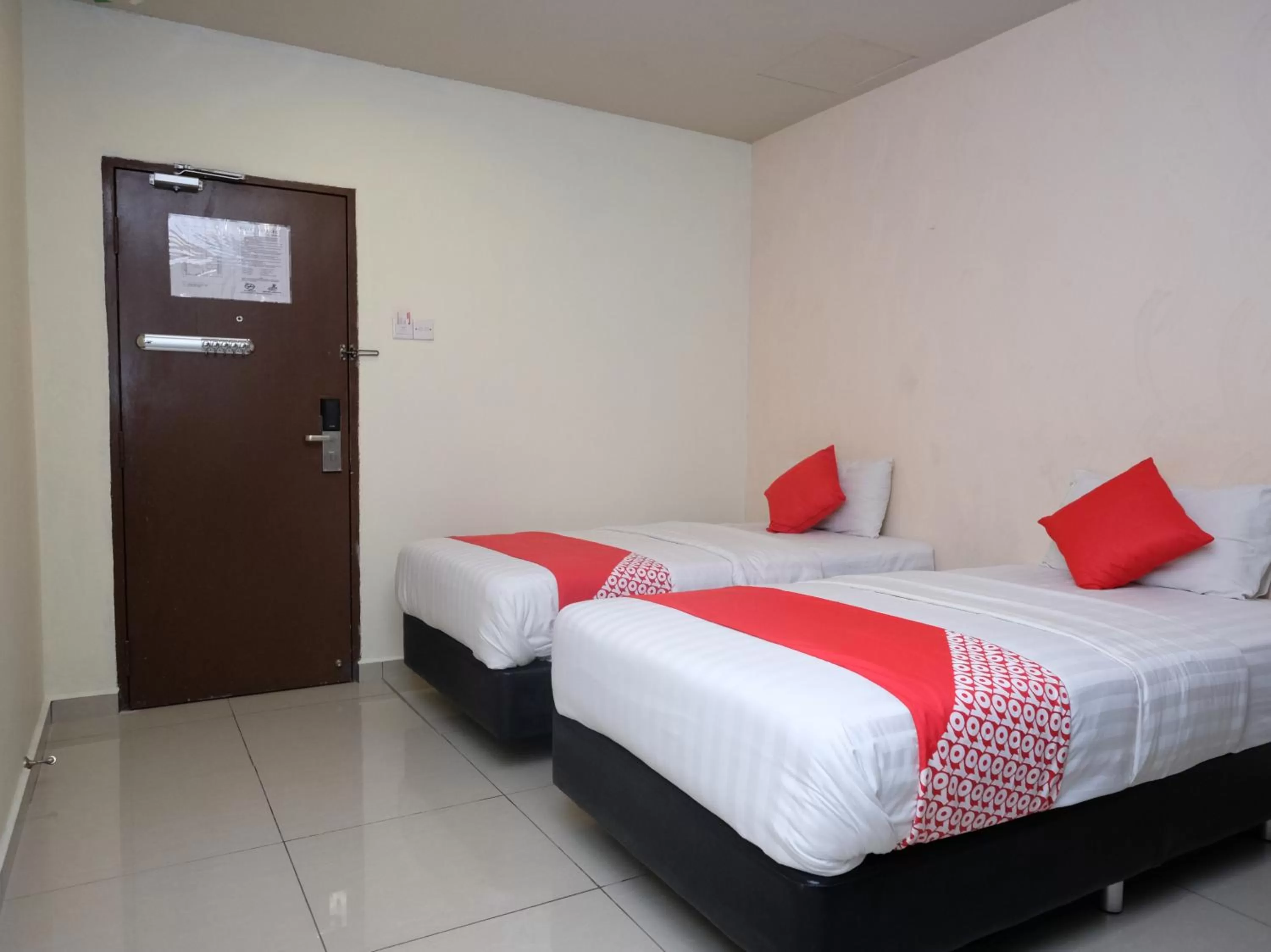 Bedroom, Bed in Hotel De' Tees, Masai Utama