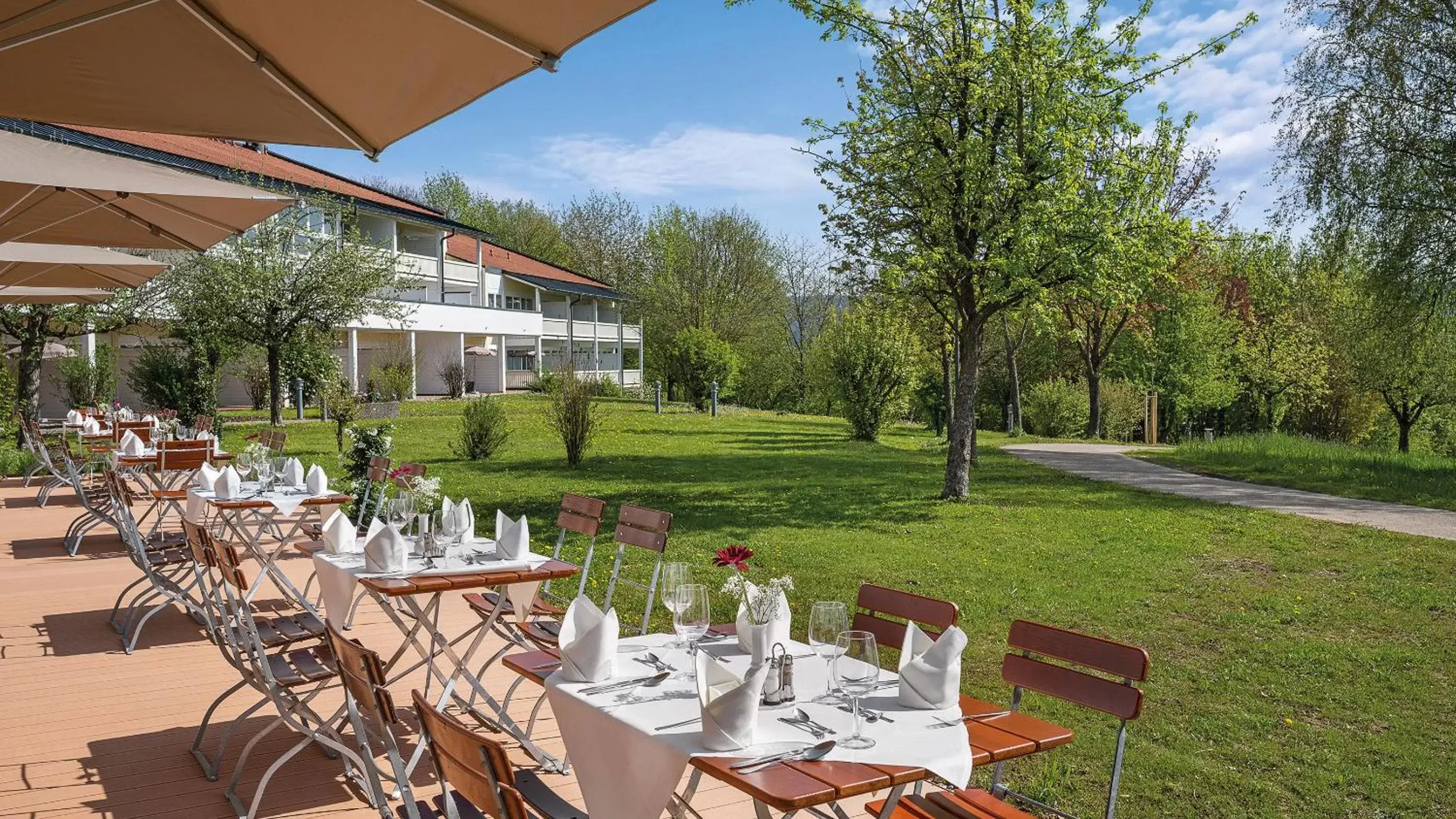 Restaurant/Places to Eat in Best Western Aparthotel Birnbachhöhe