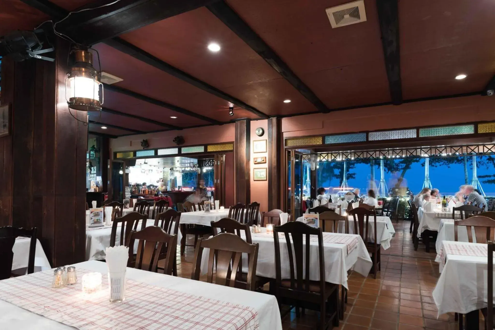 Restaurant/places to eat in Jomtien Boathouse Restaurant/places to eat in Jomtien Boathouse