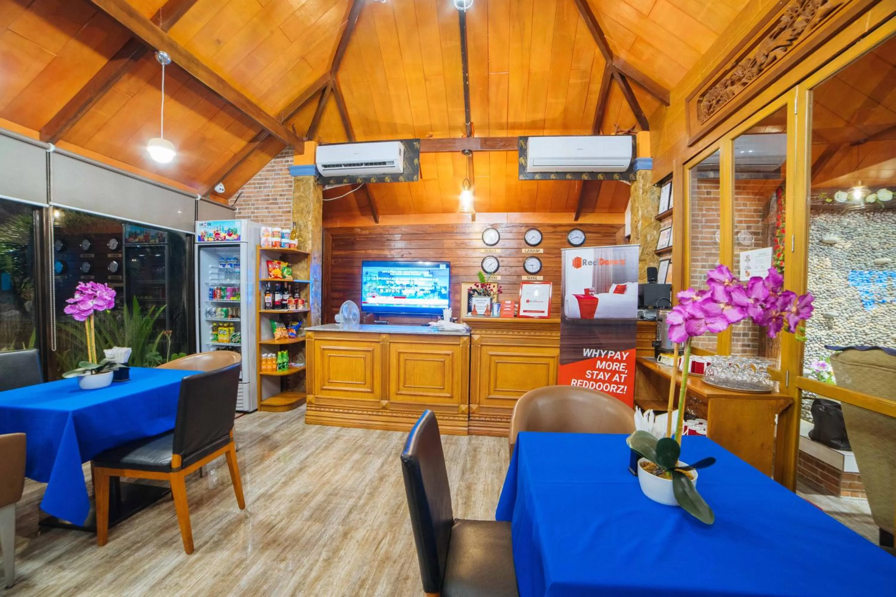 Restaurant/places to eat in RedDoorz Plus @ Starhomes Olivianville