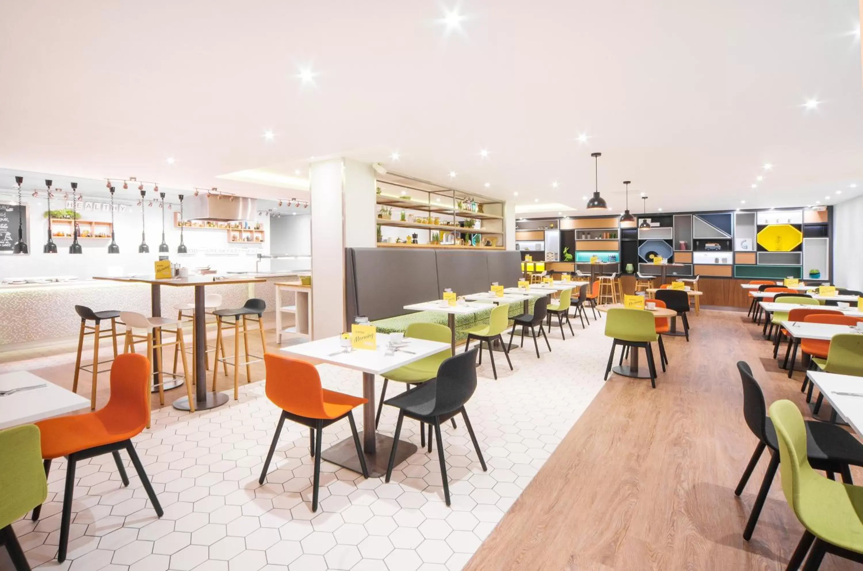 Restaurant/Places to Eat in Holiday Inn London - Gatwick Airport, an IHG Hotel