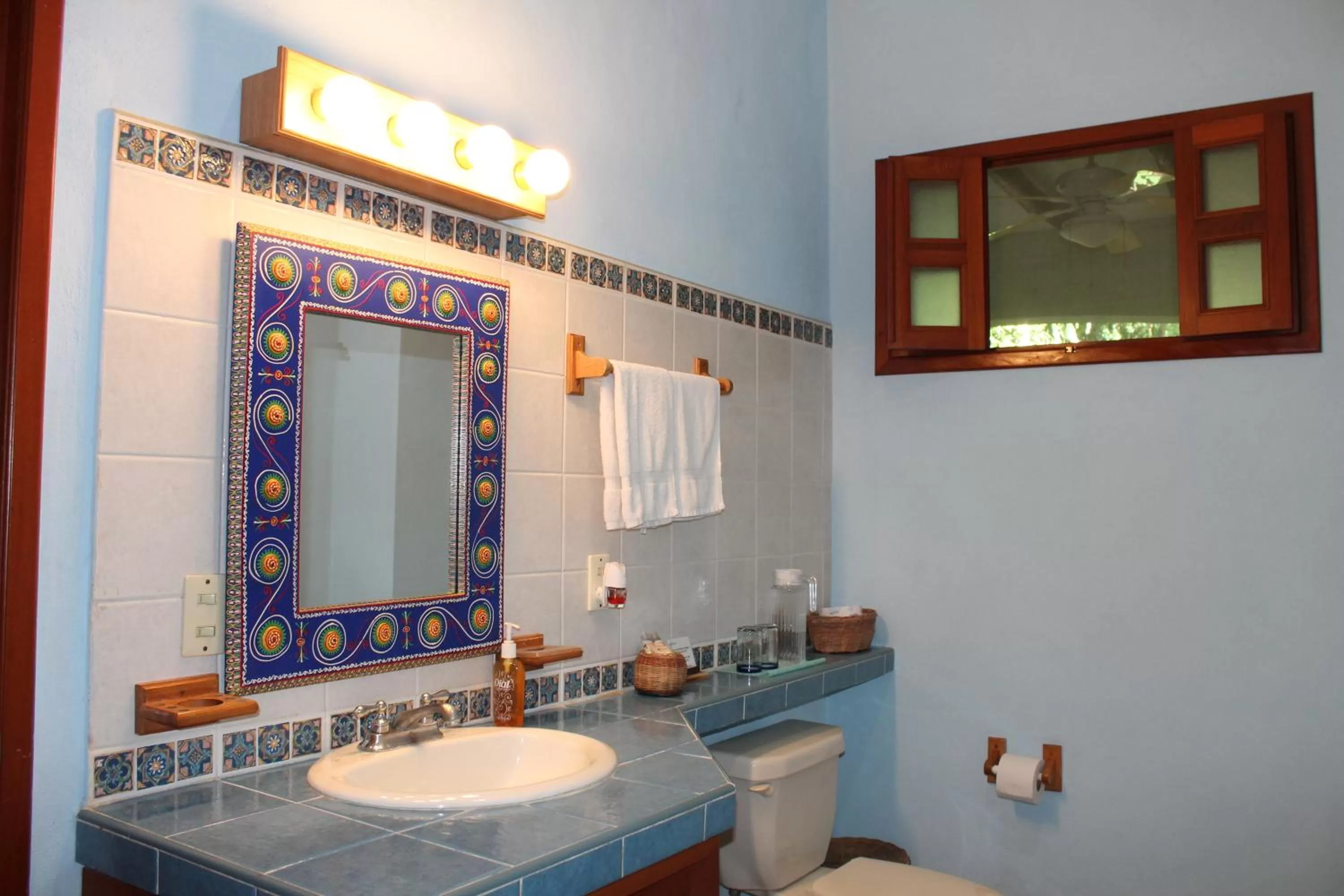 Bathroom in Casa Quetzal Hotel