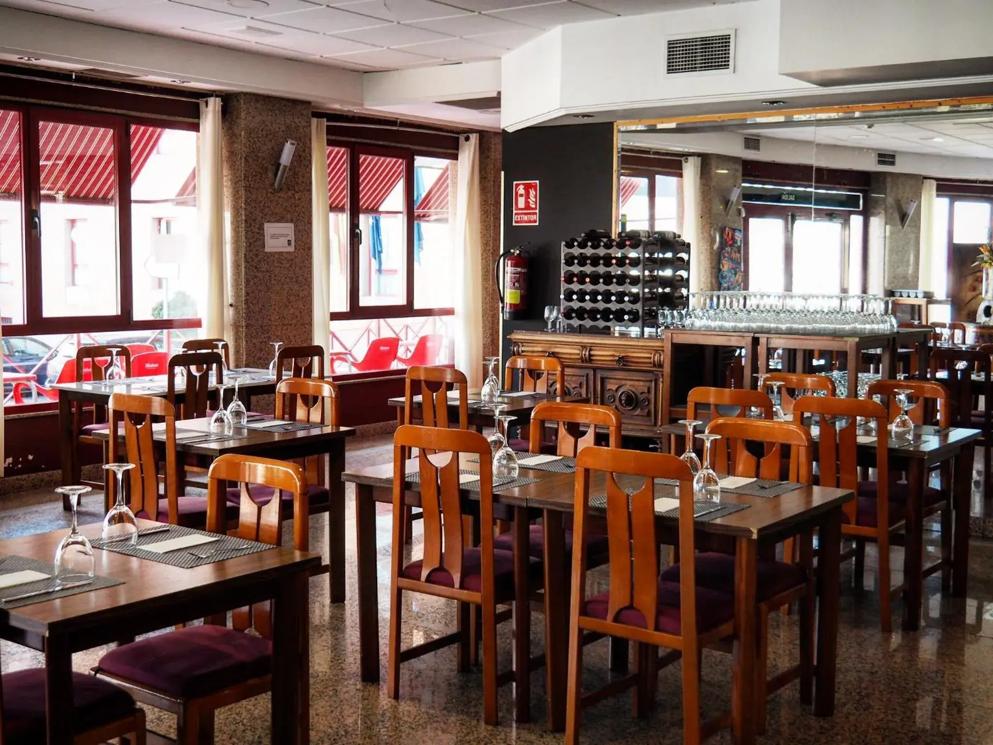 Lounge or bar, Restaurant/Places to Eat in Hotel Humanes