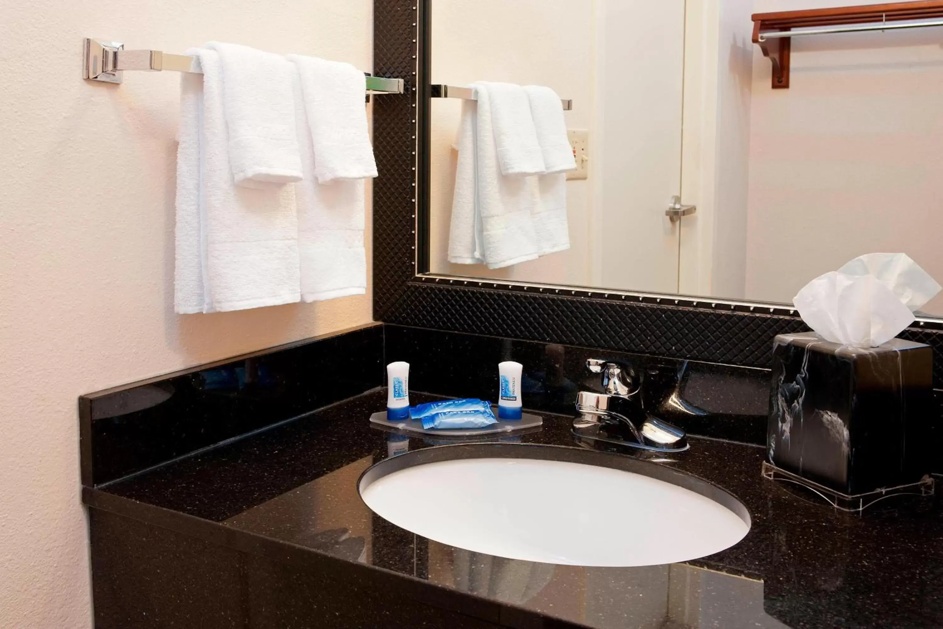 Bathroom in Fairfield Inn & Suites by Marriott Bloomington