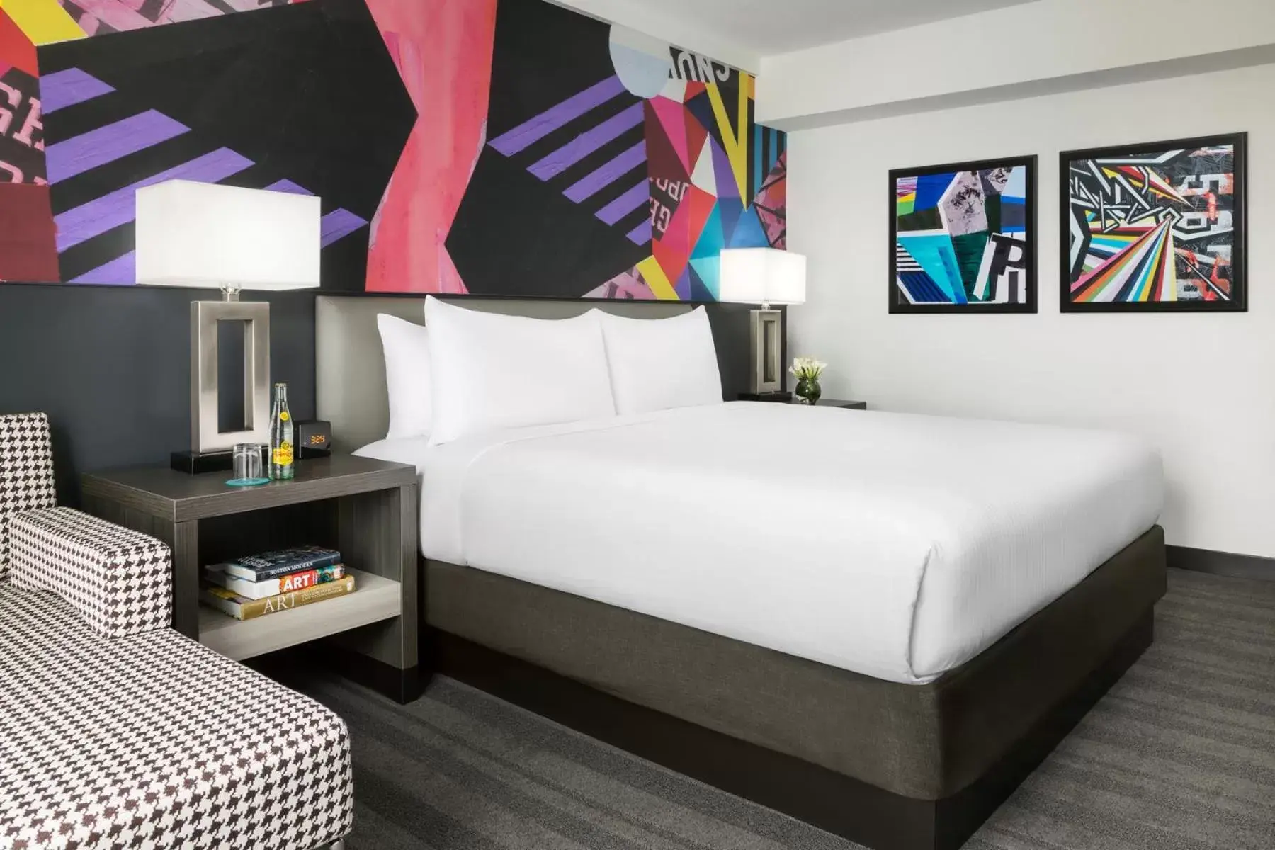 Bed in Studio Allston Hotel Boston Bed in Studio Allston Hotel Boston