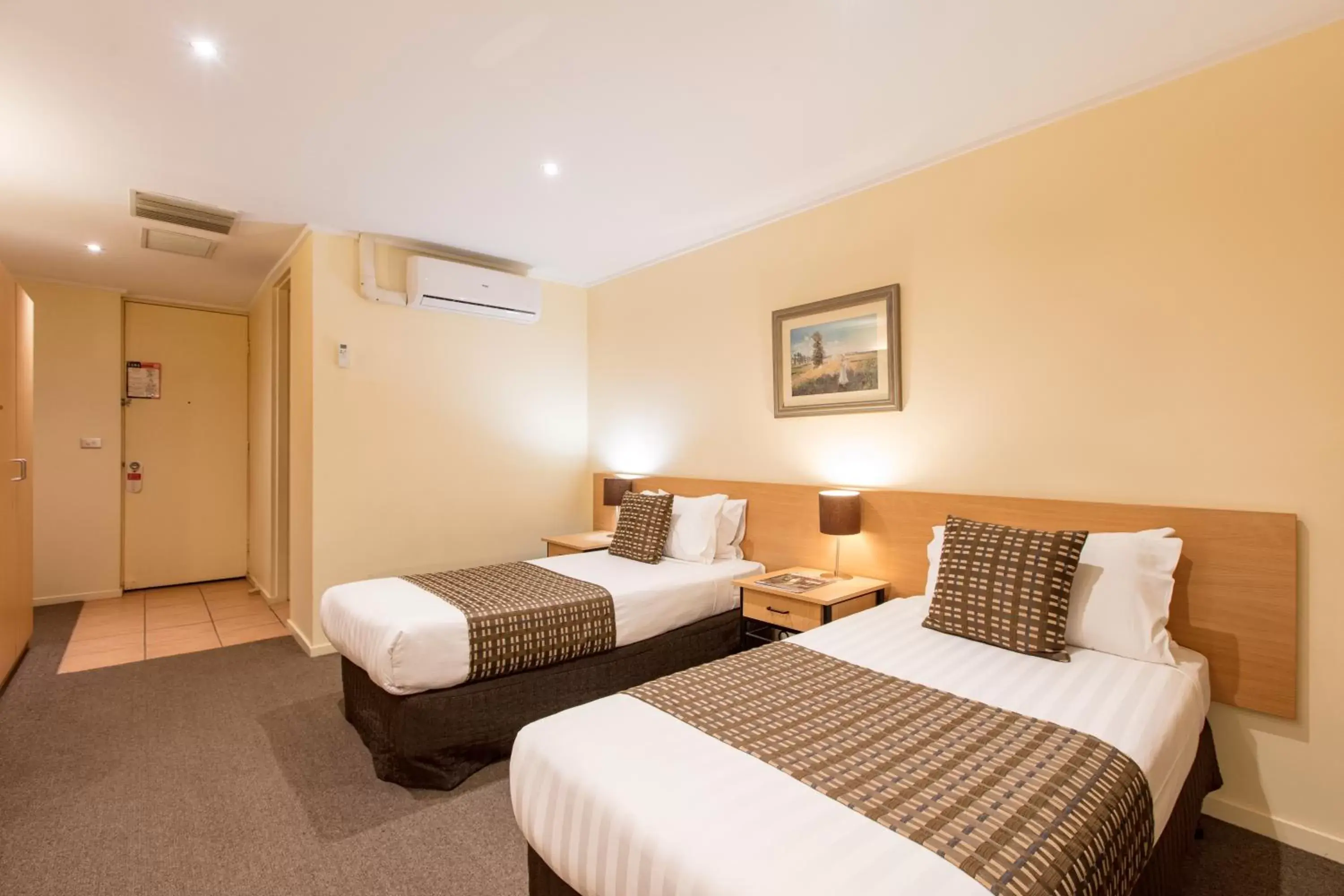 Bed in Mildura Inlander Resort