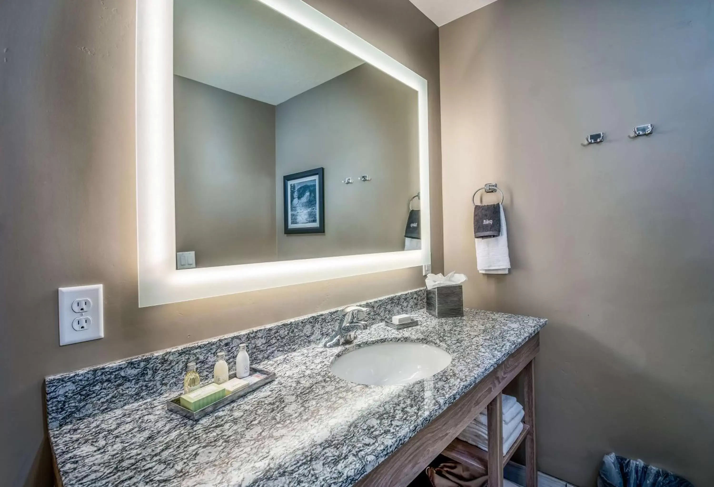 Bathroom in Best Western Plus Heber Valley Hotel