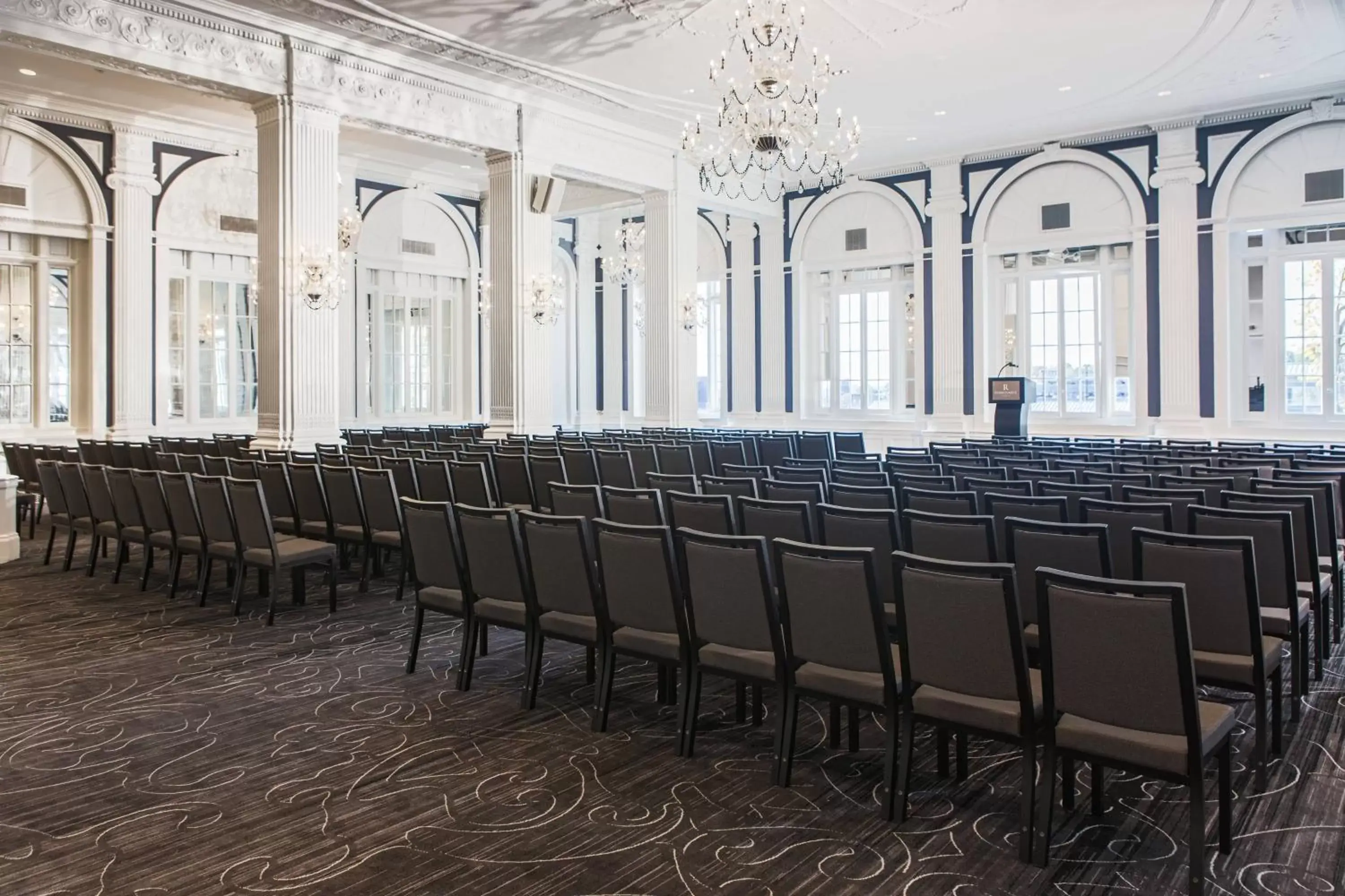 Meeting/conference room in Renaissance Albany Hotel