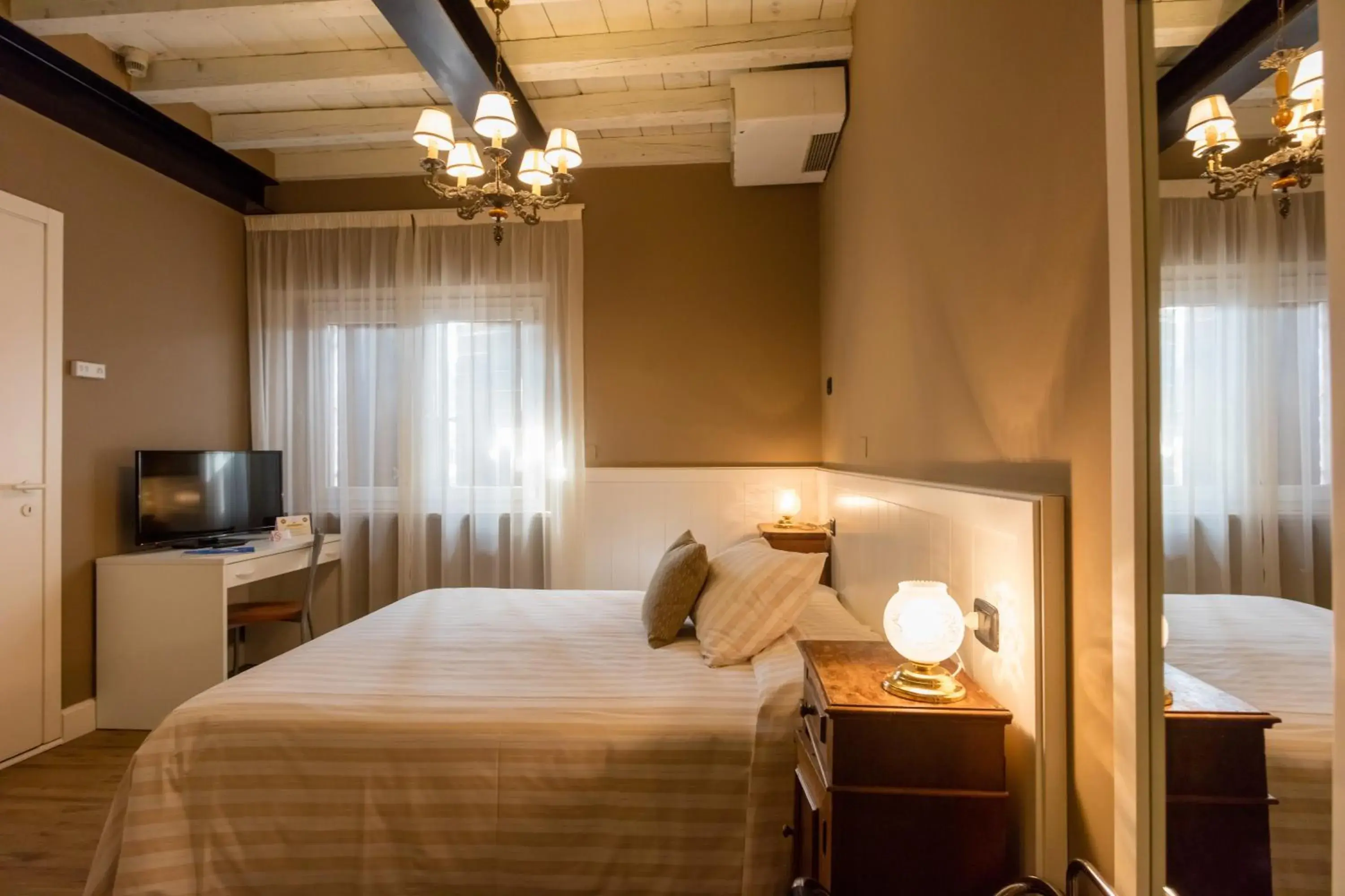 Double Room in Hotel Bardolino