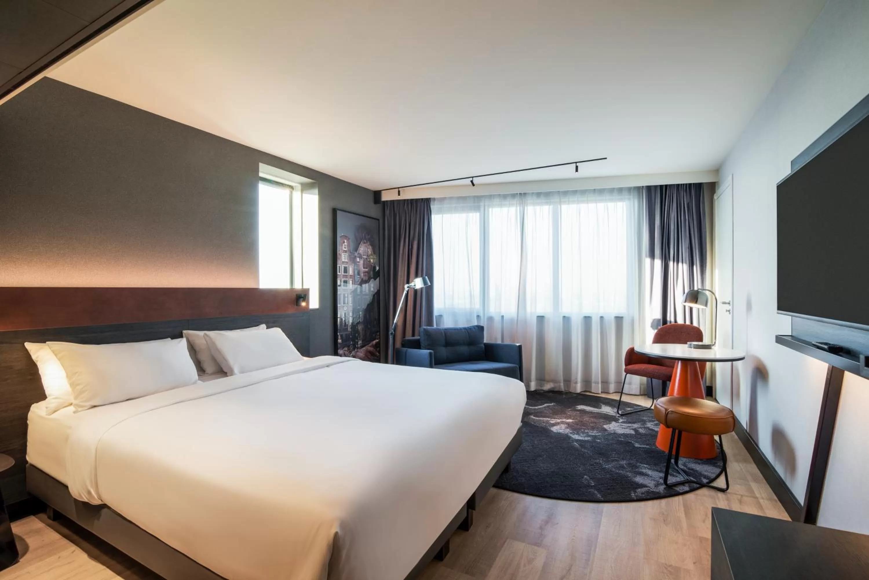 Photo of the whole room, Bed in Mercure Amsterdam City Hotel
