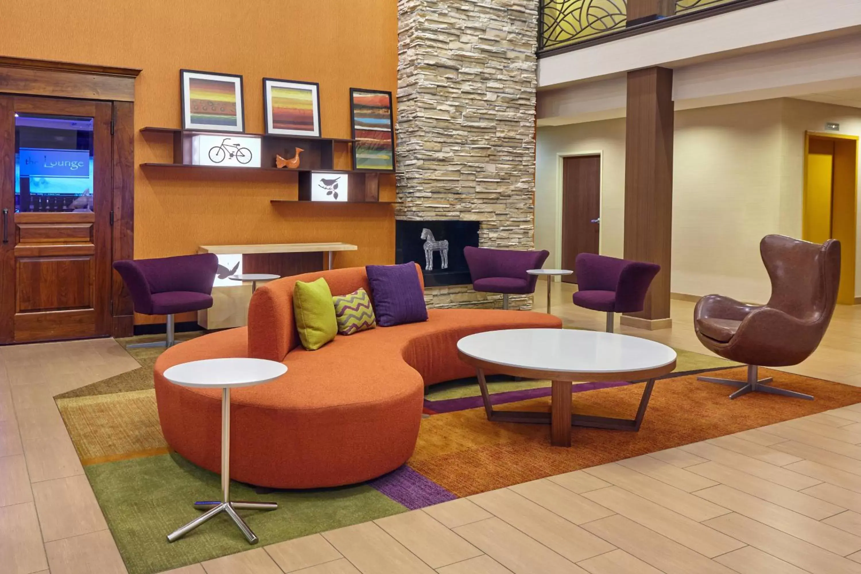Lobby or reception, Lounge/Bar in Fairfield Inn and Suites Chicago Lombard