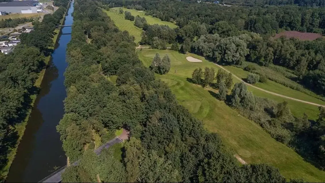 Golfcourse, Bird's-eye View in B&B Maison Saint Tropez Eindhoven