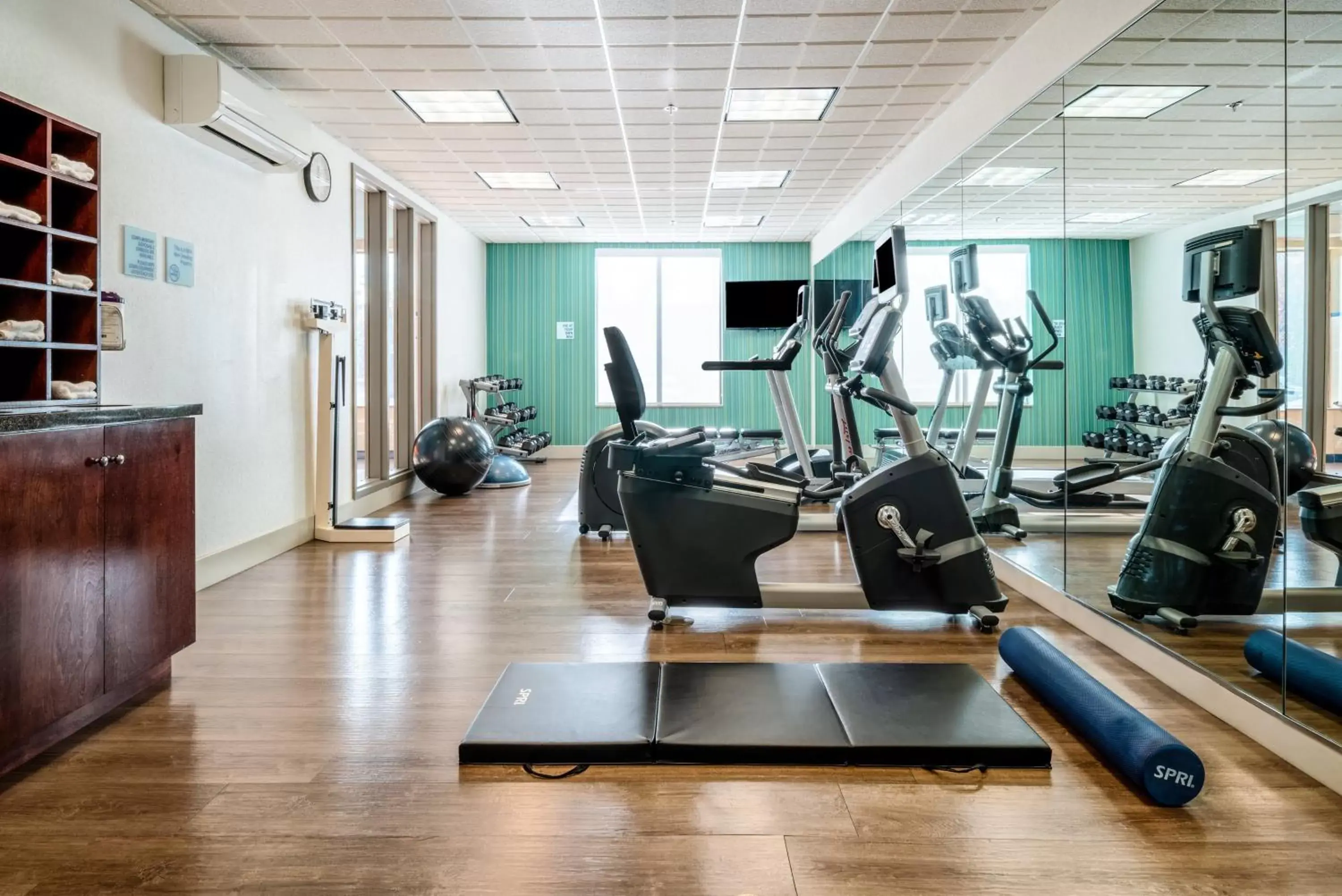 Fitness centre/facilities, Fitness Center/Facilities in Holiday Inn Express Hotel & Suites Tappahannock, an IHG Hotel