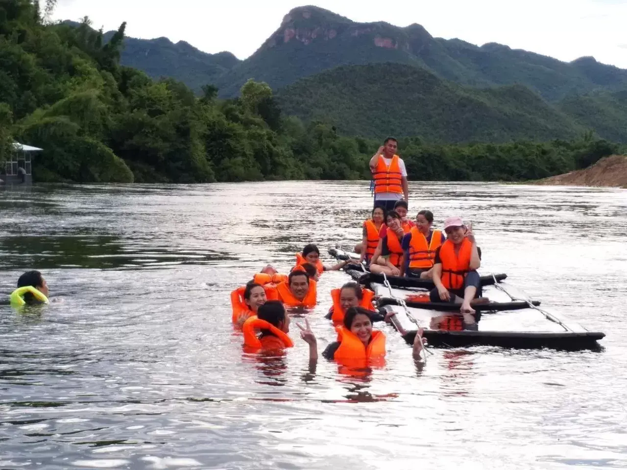 Activities, Canoeing in Aekpailin River Kwai Resort