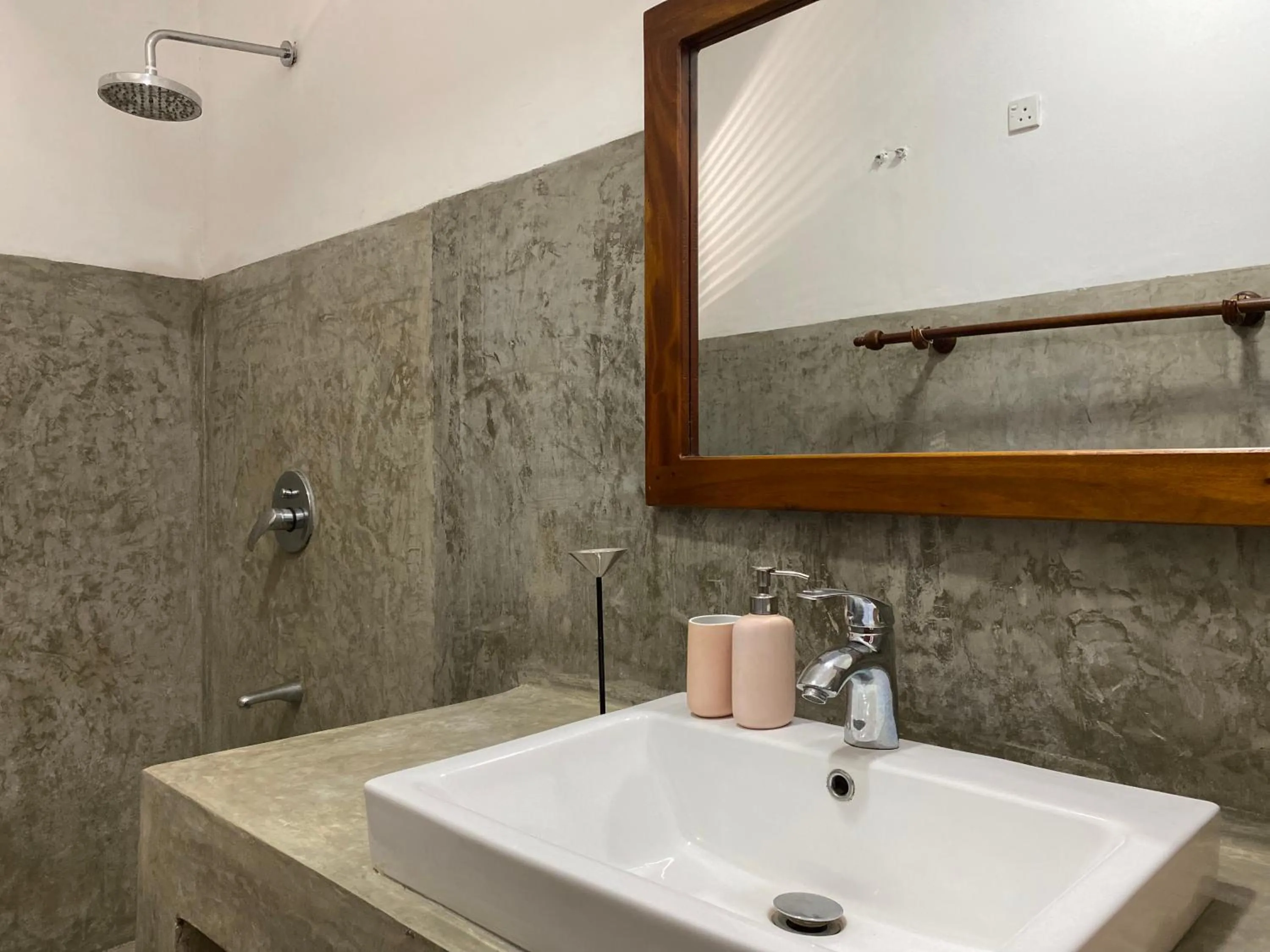 Bathroom in Hanthana House