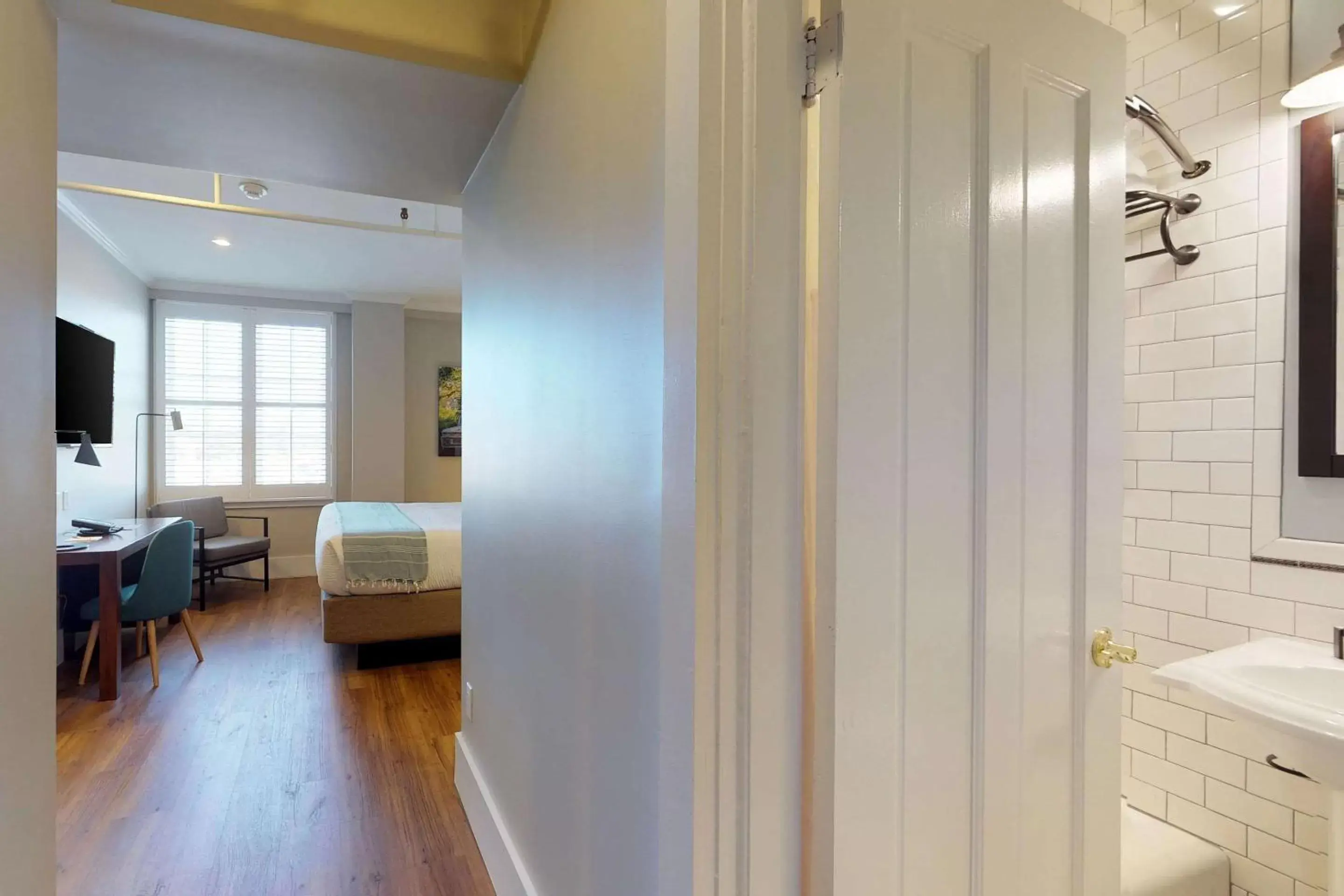 Photo of the whole room, Bathroom in Hotel Petaluma, Ascend Hotel Collection