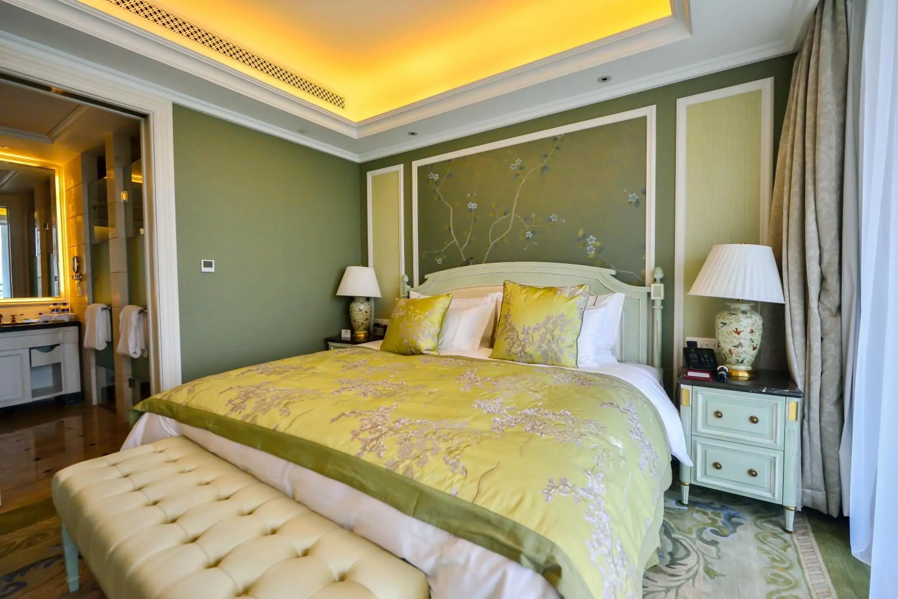 Photo of the whole room, Bed in Orient-Anyi international Hotel