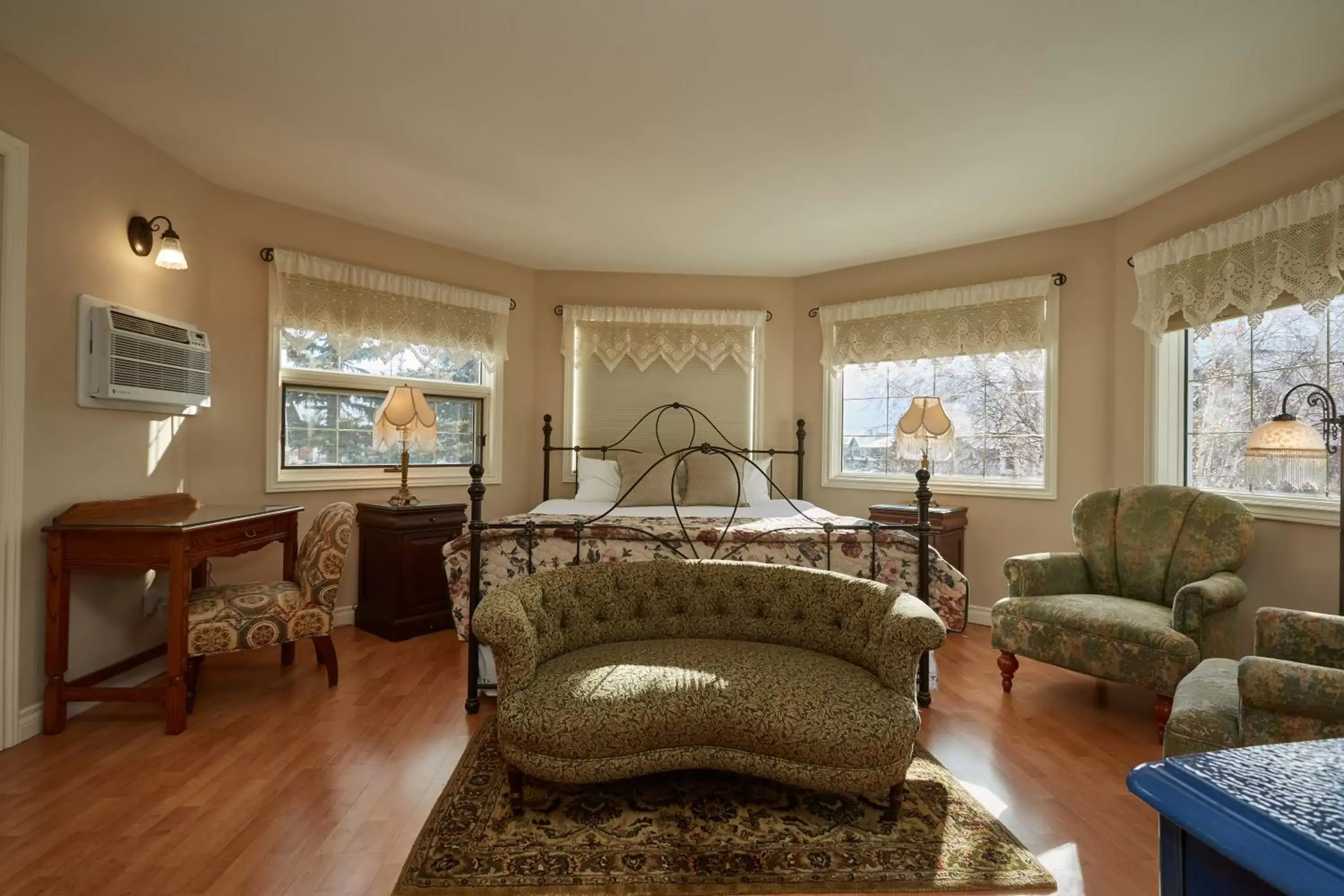 Bedroom in Lady MacDonald Country Inn