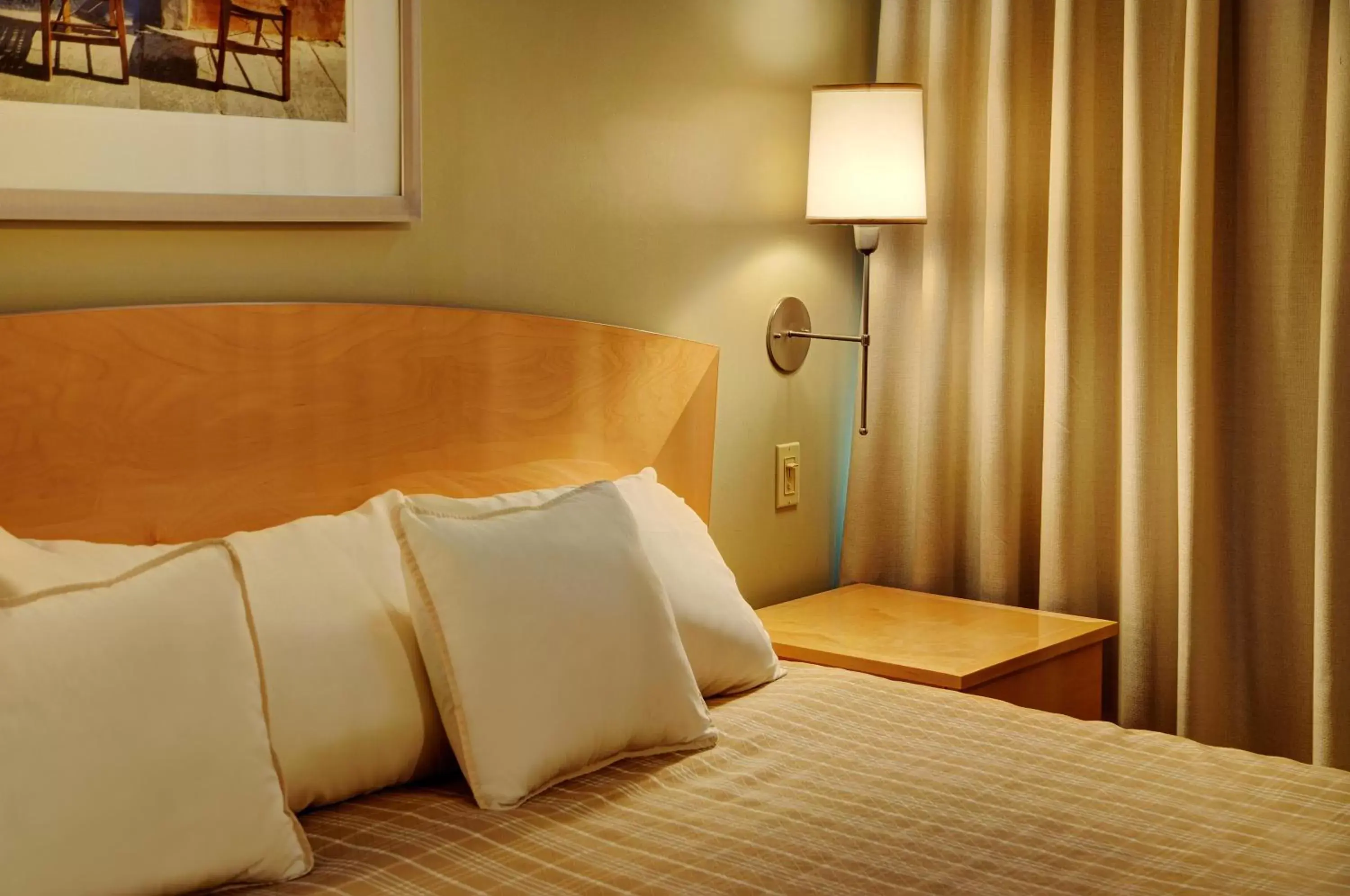 Bed in Lakeview Gimli Resort Bed in Lakeview Gimli Resort