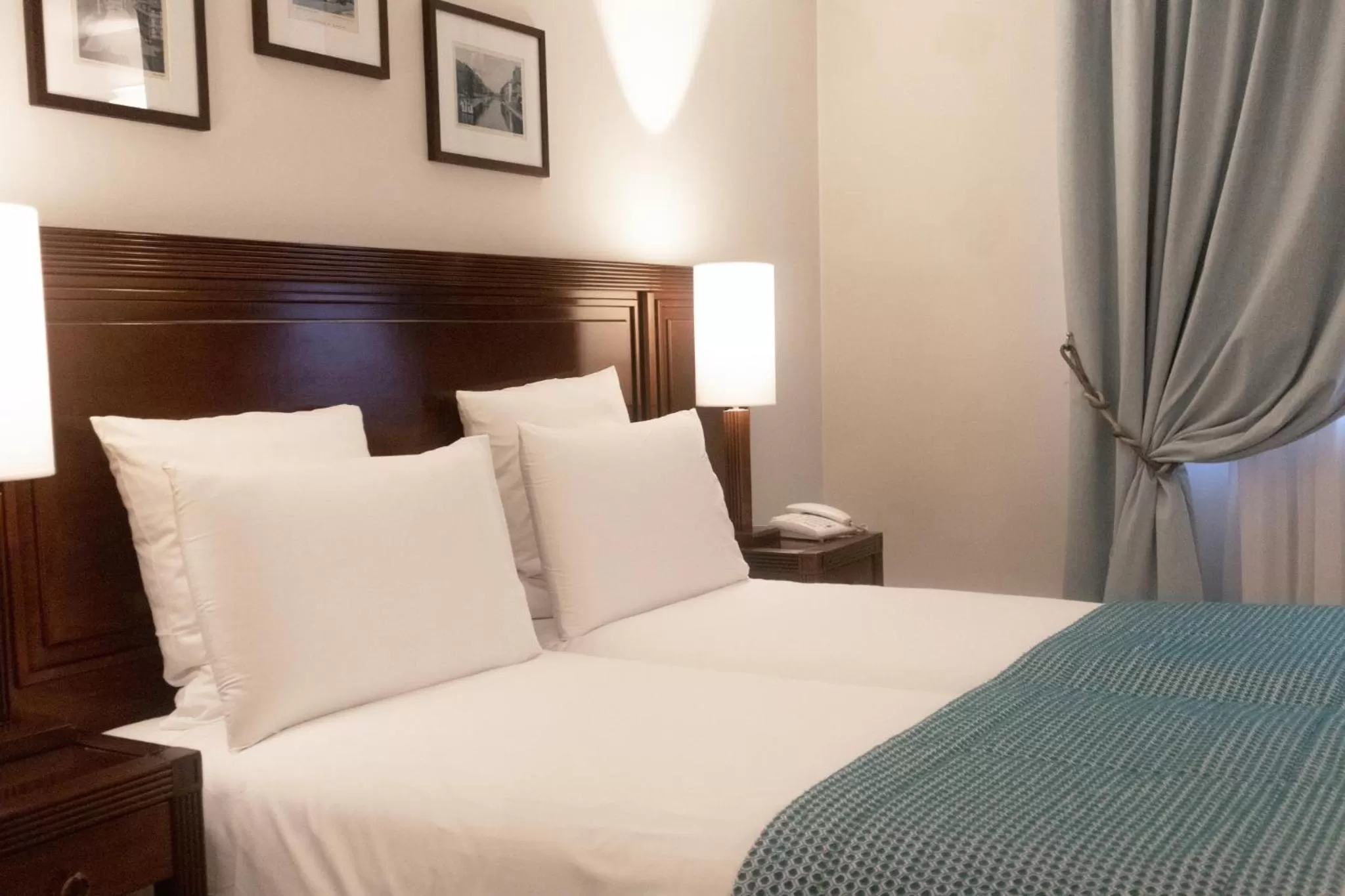 Bedroom, Bed in Hôtel Régent Contades