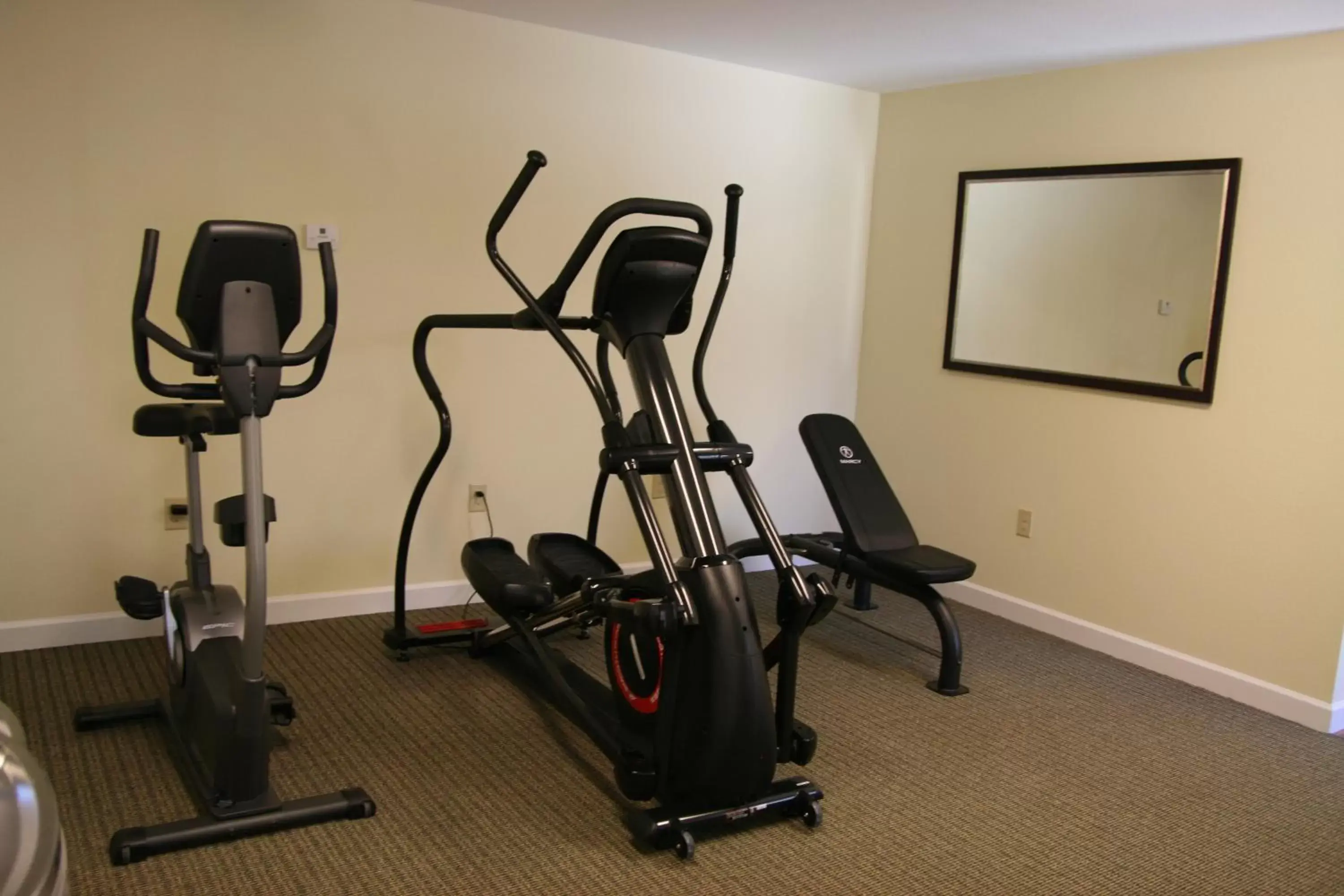 Fitness Center/Facilities in Affordable Suites Mooresville