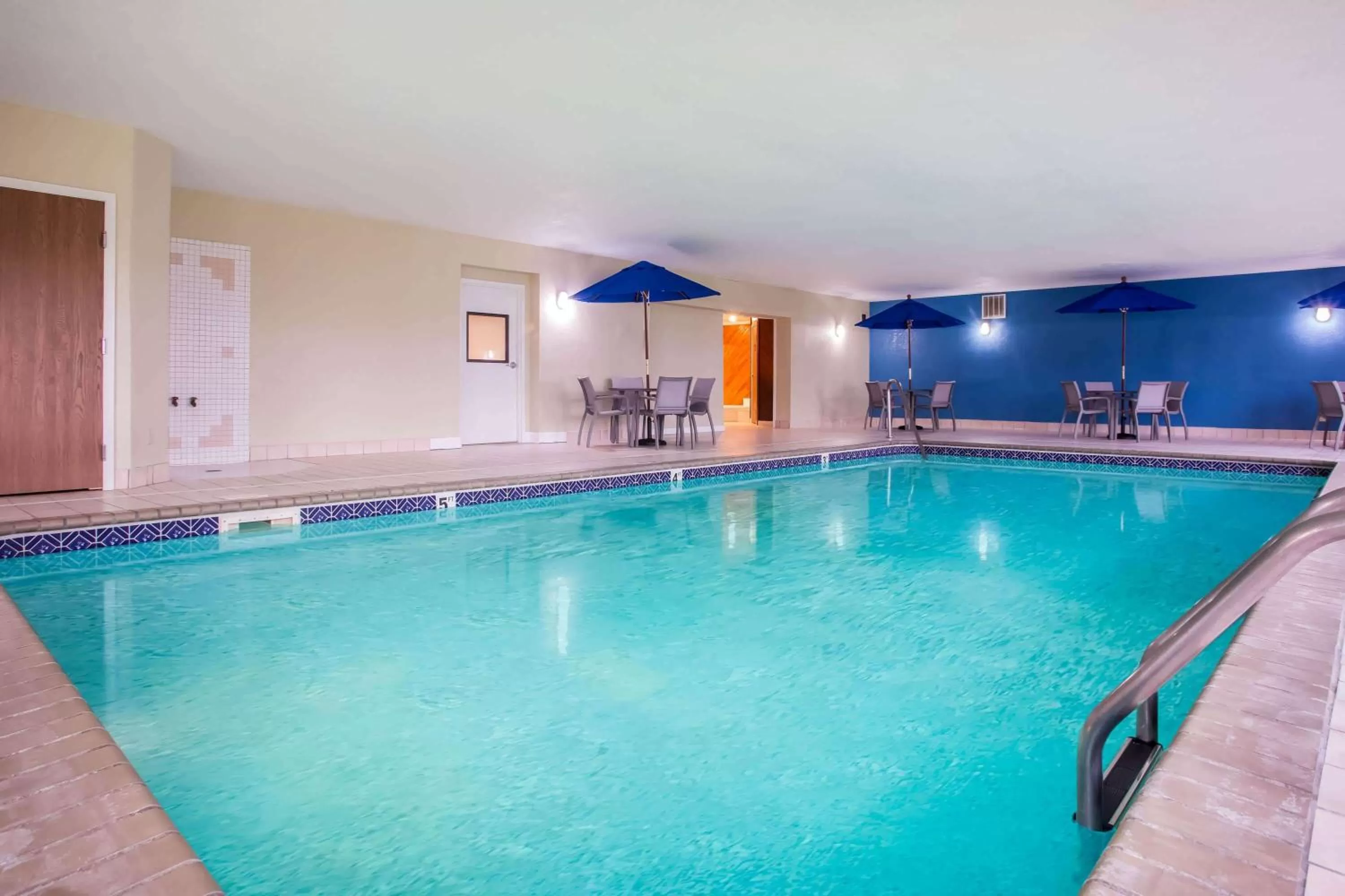 Swimming pool in Travelodge by Wyndham Wahpeton