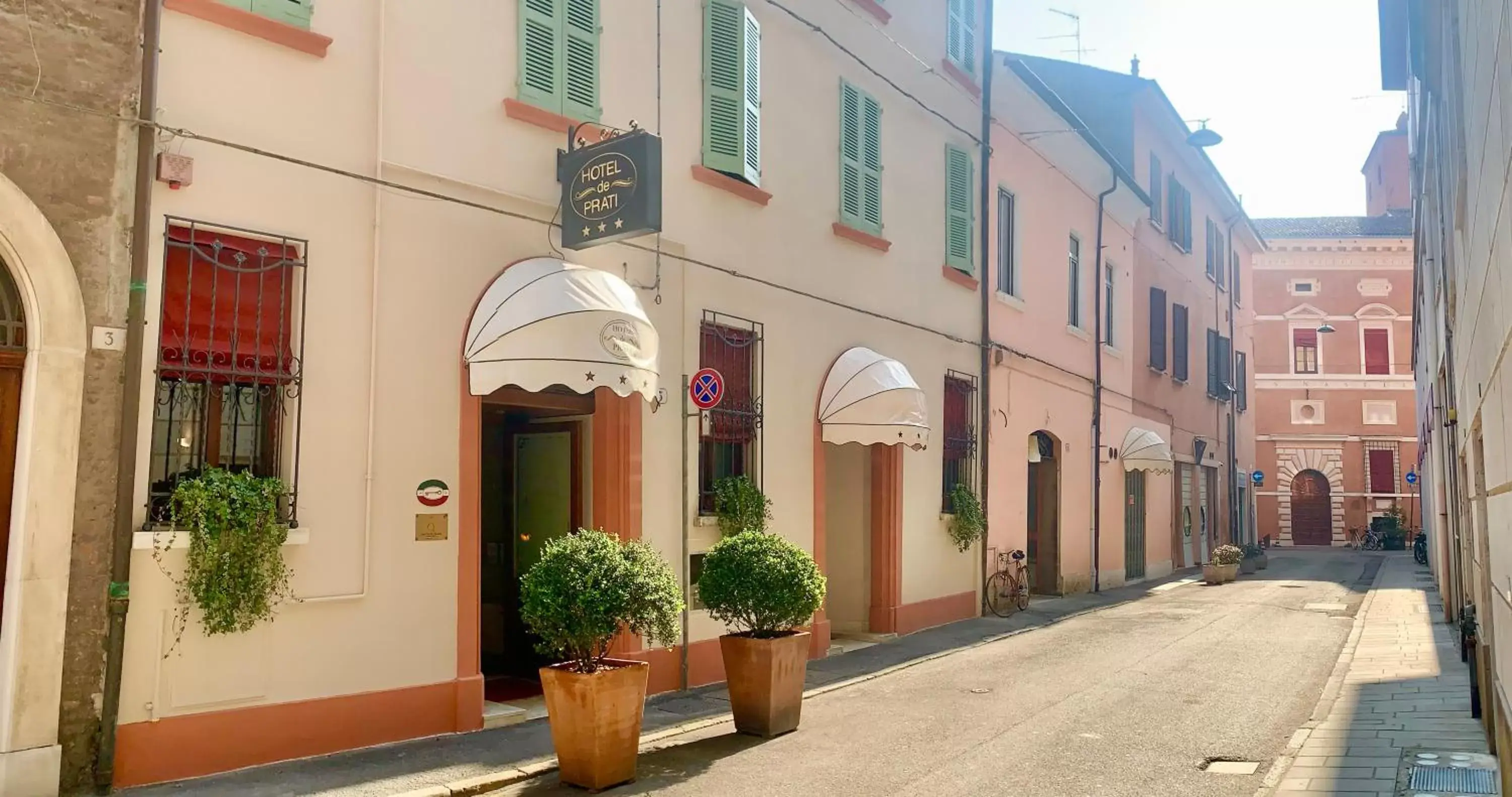 Property building in Hotel De Prati