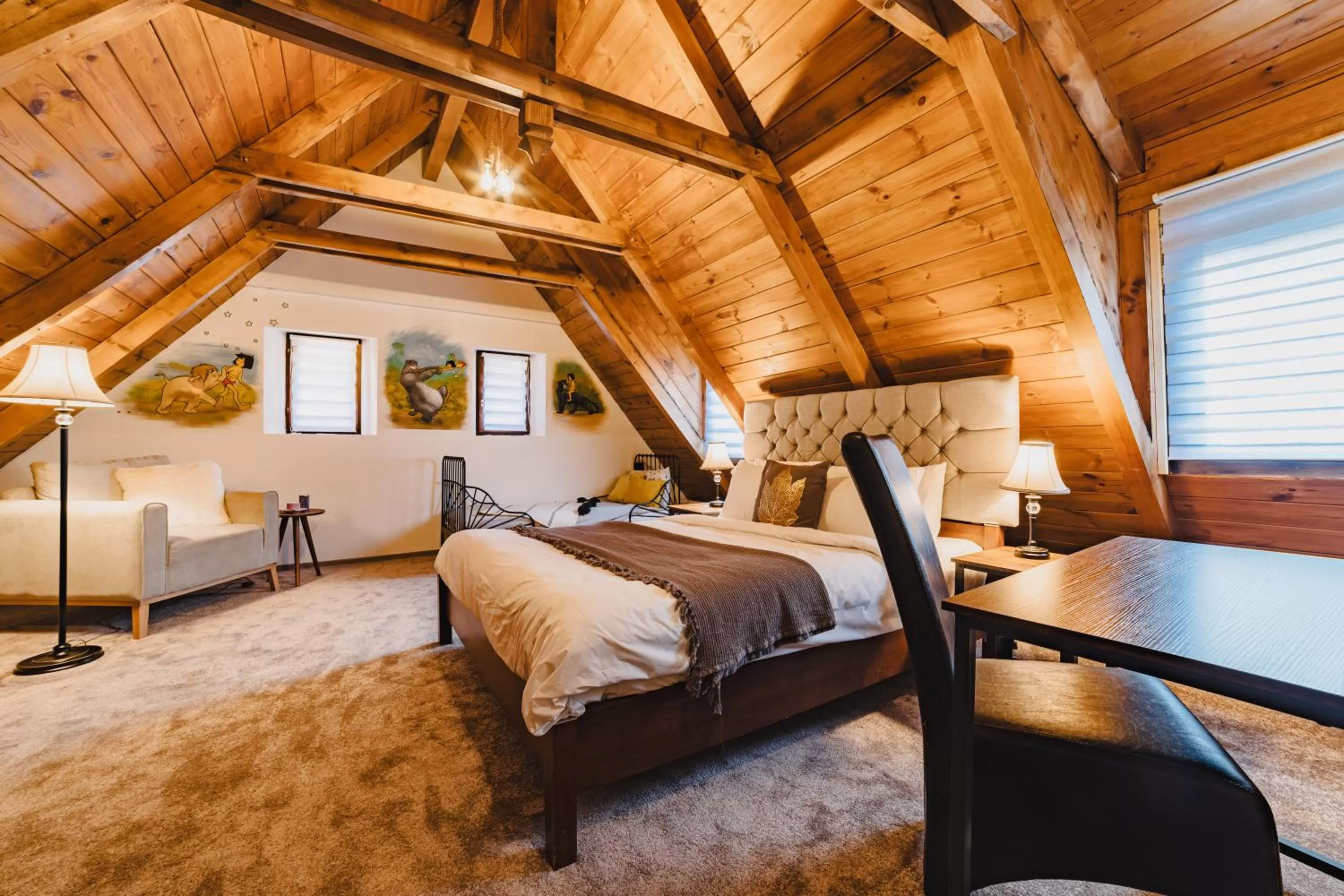 Bed in ALBERT RESIDENCE Brasov with complimentary parking and 10 percent Food and Drinks