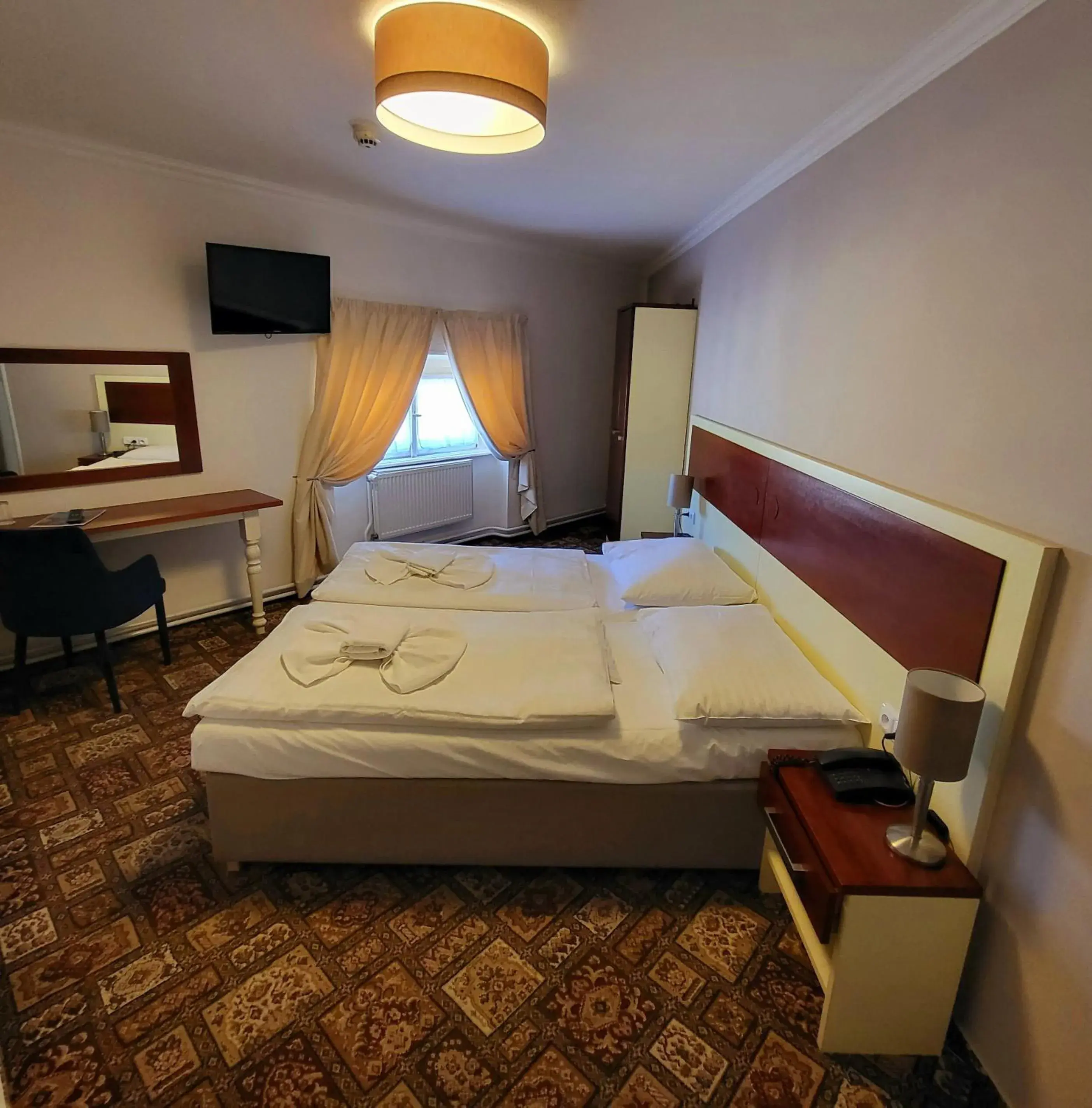TV and multimedia, Bed in City-Inn