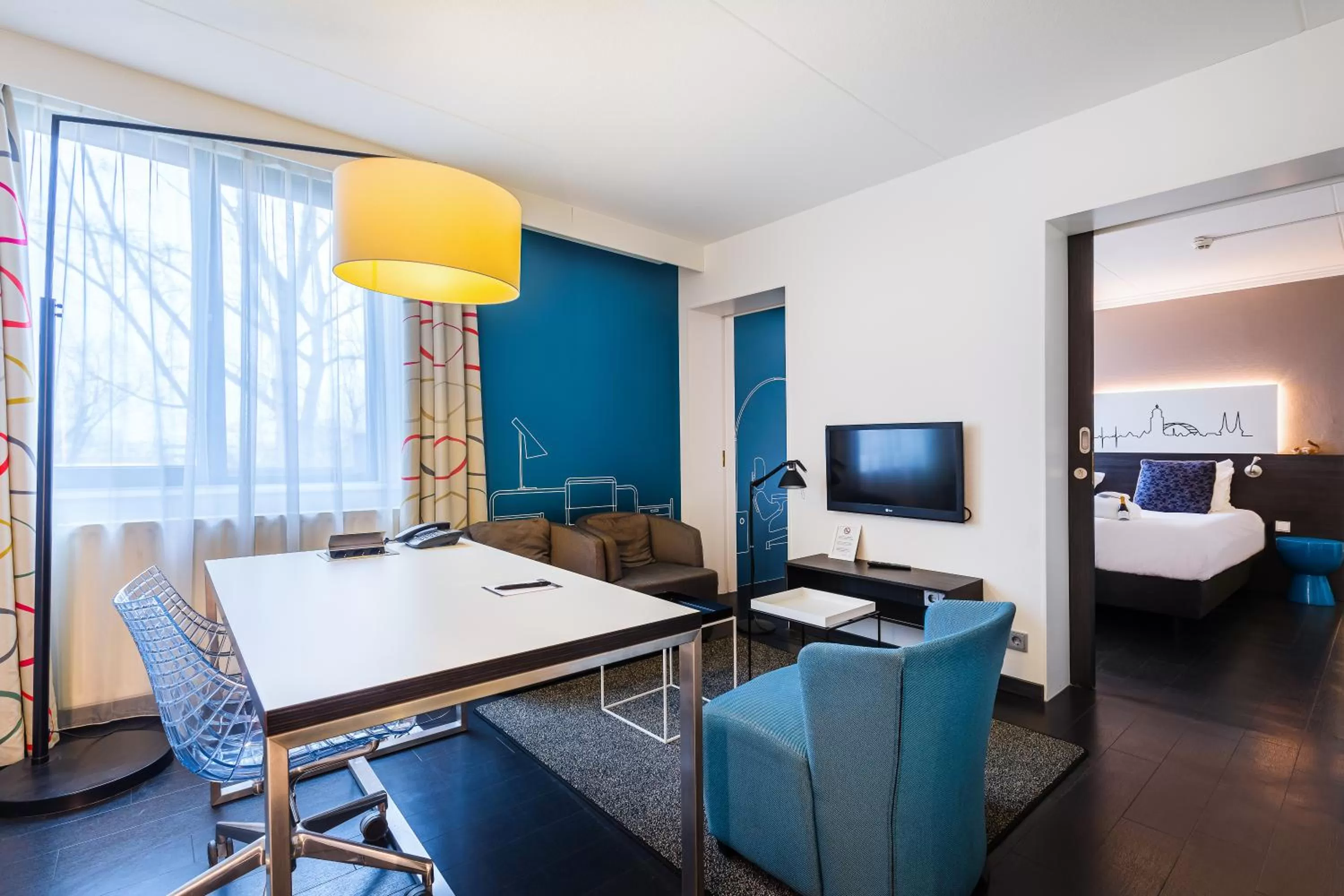 Living room, Bed in Postillion Hotel Deventer