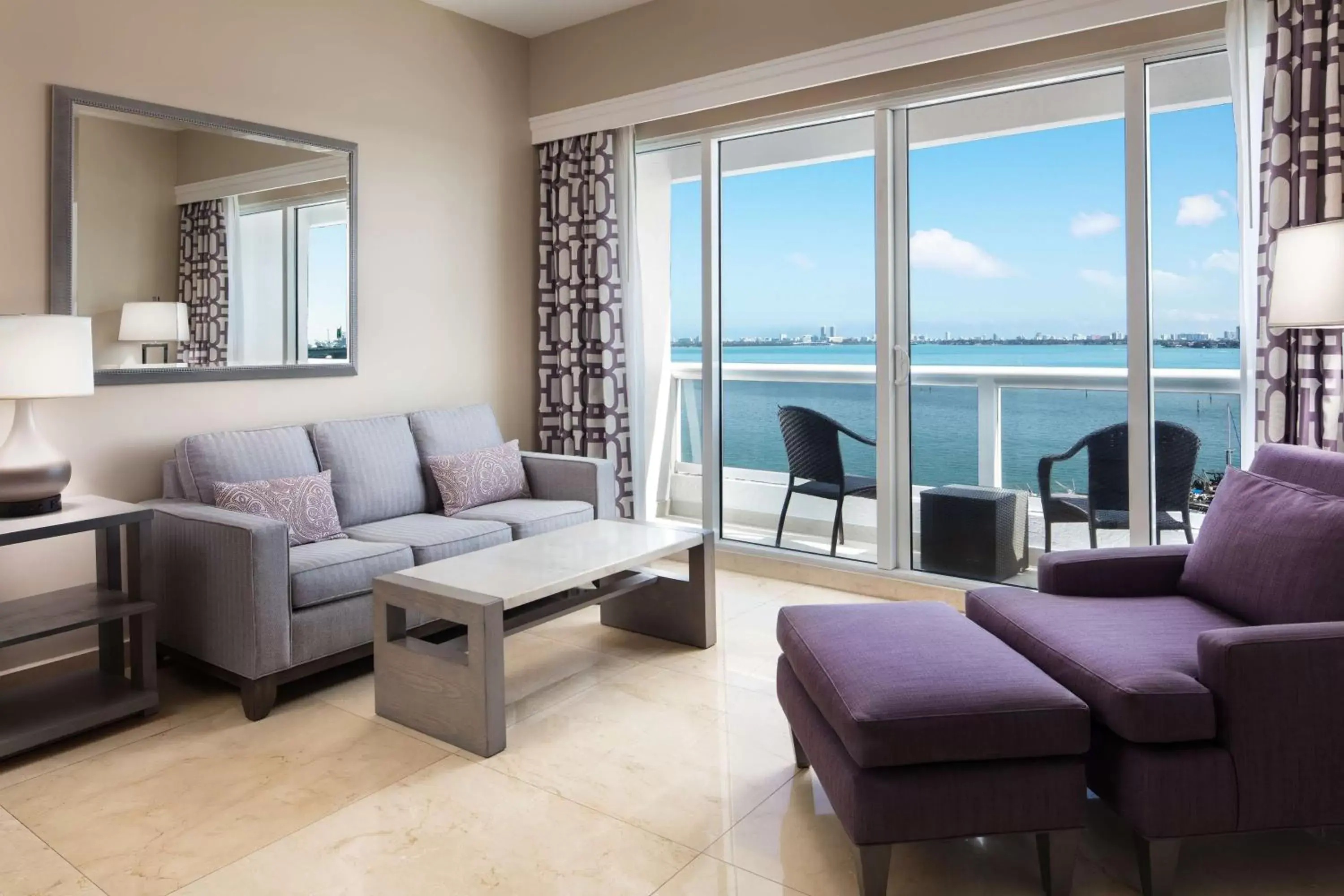 Living room, Seating Area in DoubleTree by Hilton Grand Hotel Biscayne Bay