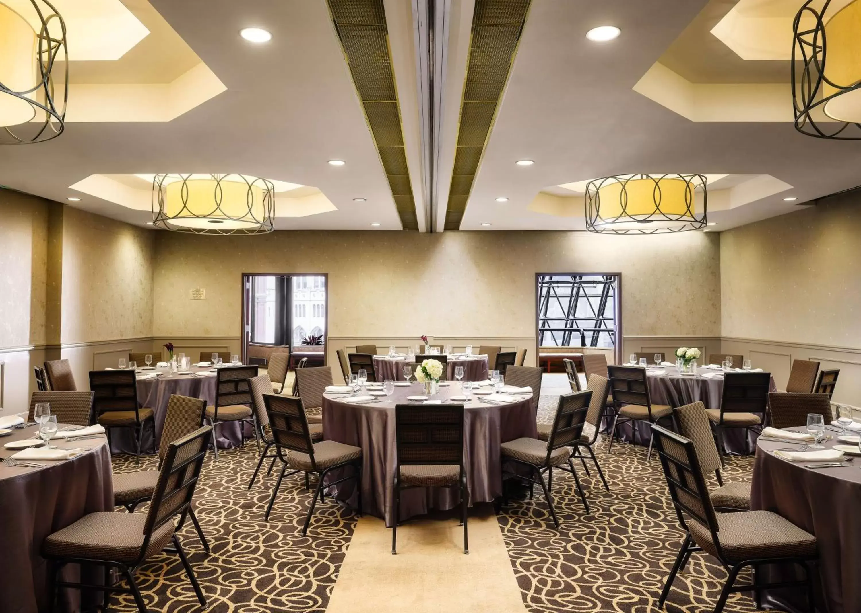 Meeting/conference room, Restaurant/Places to Eat in DoubleTree by Hilton Philadelphia Center City